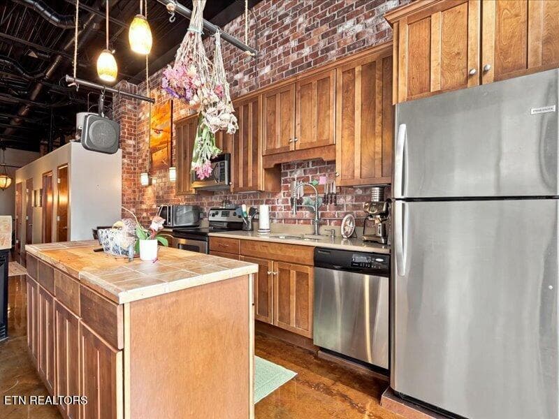 Kitchen - 149 E Harper Ave 149, Maryville, TN 37804, Maryville