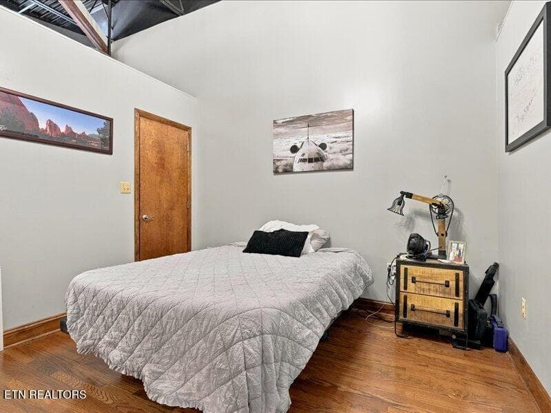 Bedroom 1 - 149 E Harper Ave 149, Maryville, TN 37804, Maryville