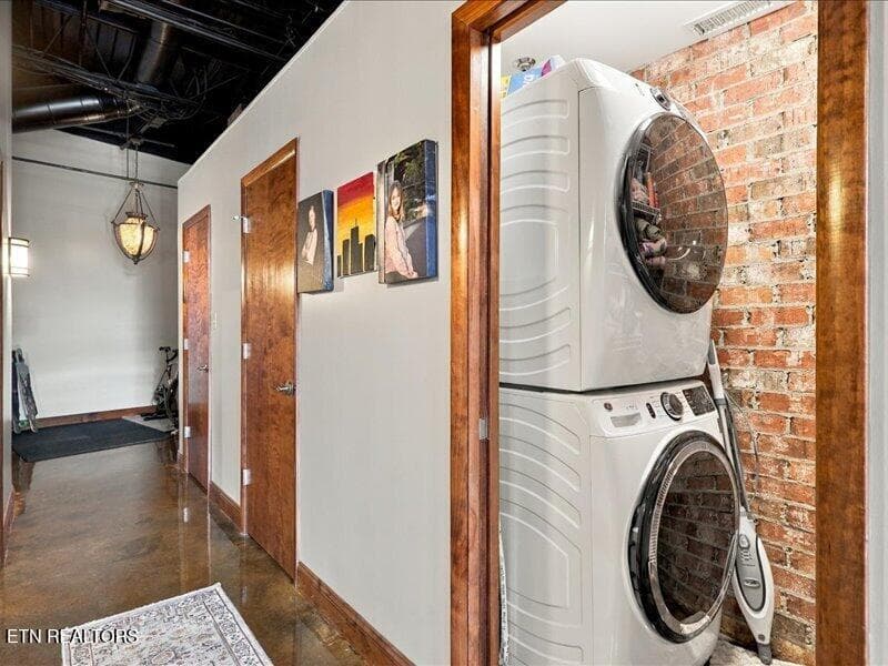 Laundry - 149 E Harper Ave 149, Maryville, TN 37804, Maryville