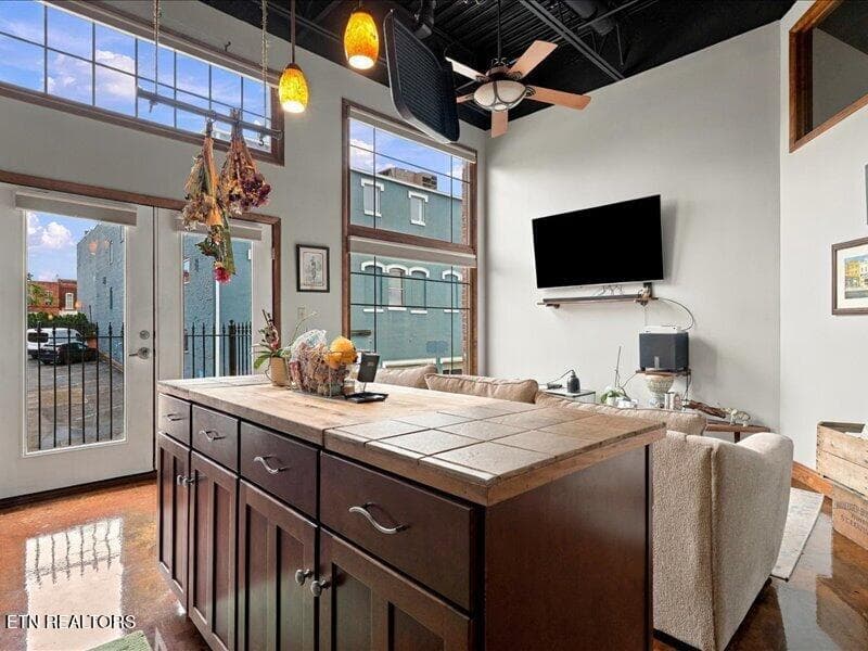 Kitchen - 149 E Harper Ave 149, Maryville, TN 37804, Maryville