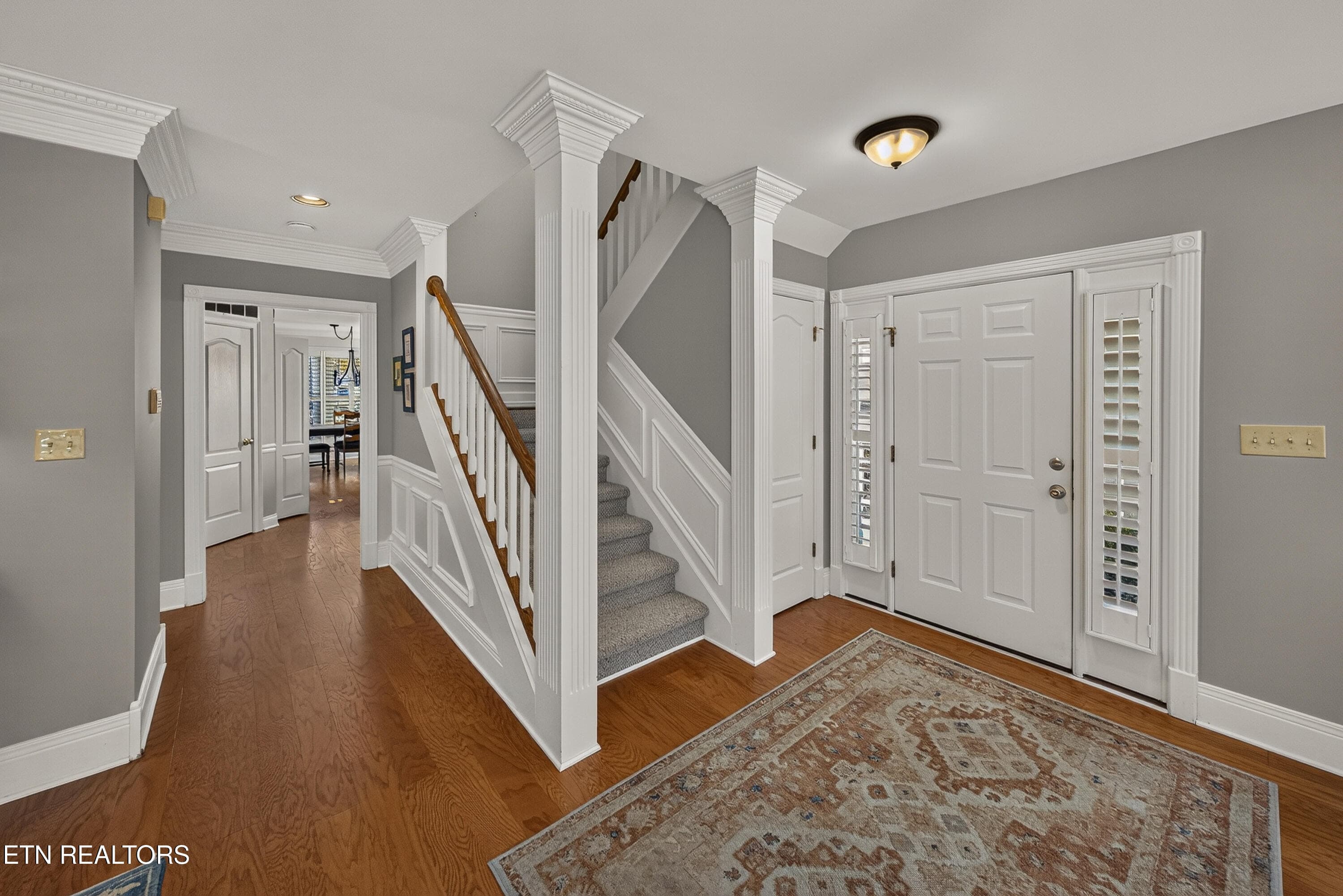Main entry with views into the kitchen - 2010 Breakers Point, Knoxville, TN 37922, Knoxville