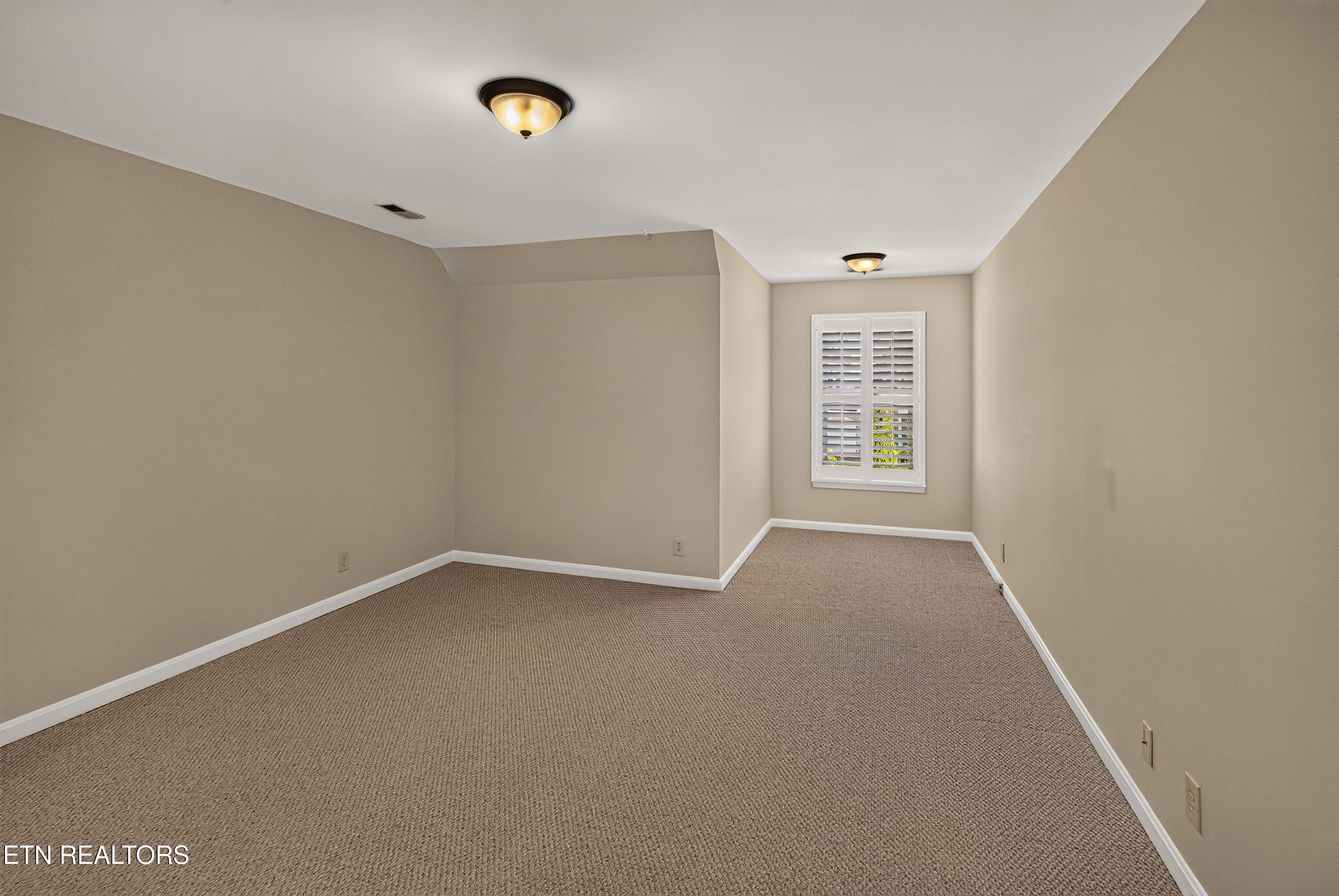 Bedroom #3 upstairs - 2010 Breakers Point, Knoxville, TN 37922, Knoxville