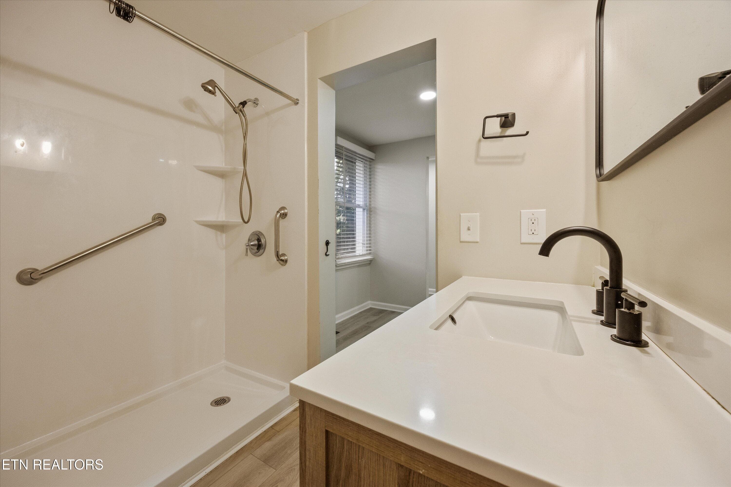 24-226 Buckner Ave SW 17 - 226 Buckner Ave, Knoxville, TN 37920, Knoxville