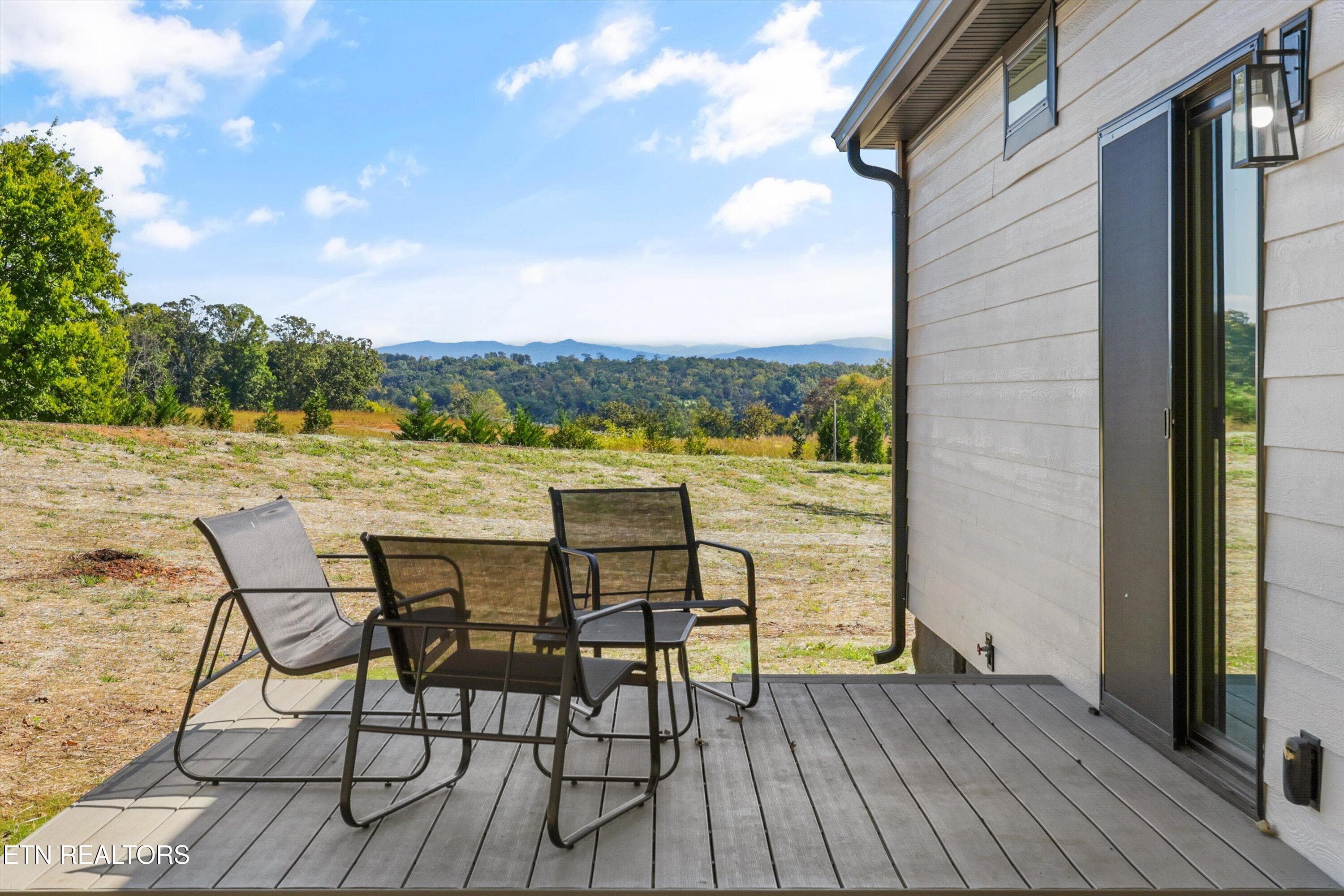 Staged Patio - 106 Federal Ferry Circle, Vonore, TN 37885, Vonore