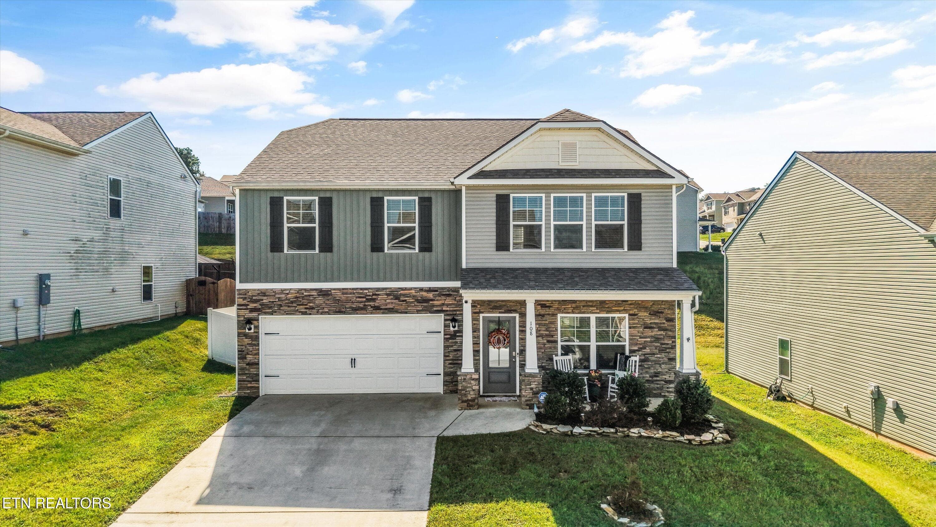 108 Laine Drive, Lenoir City, TN 37771