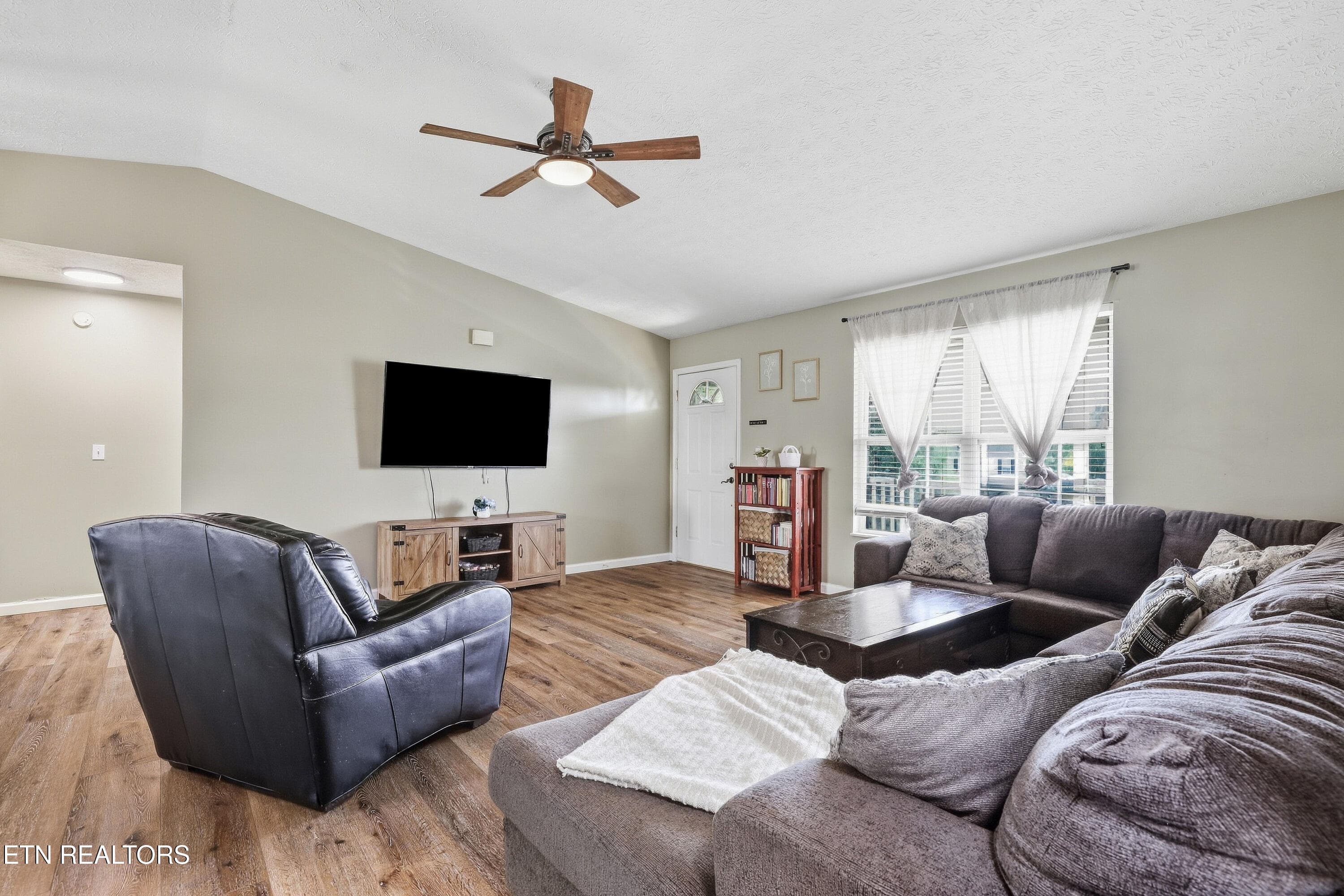022 - 509 Delores Drive, Dandridge, TN 37725, Dandridge