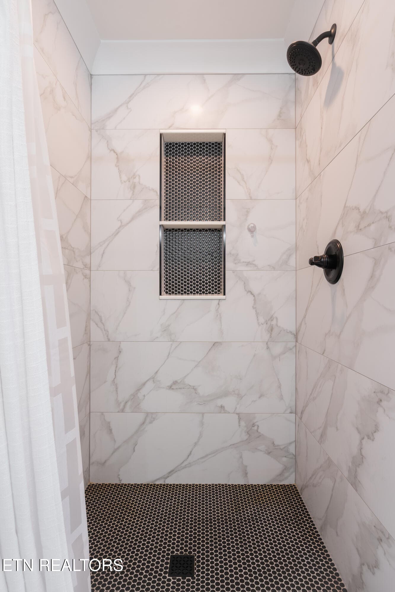 31) 76909-6aaeafea2a0b3 - 104 Elohi Lane, Loudon, TN 37774