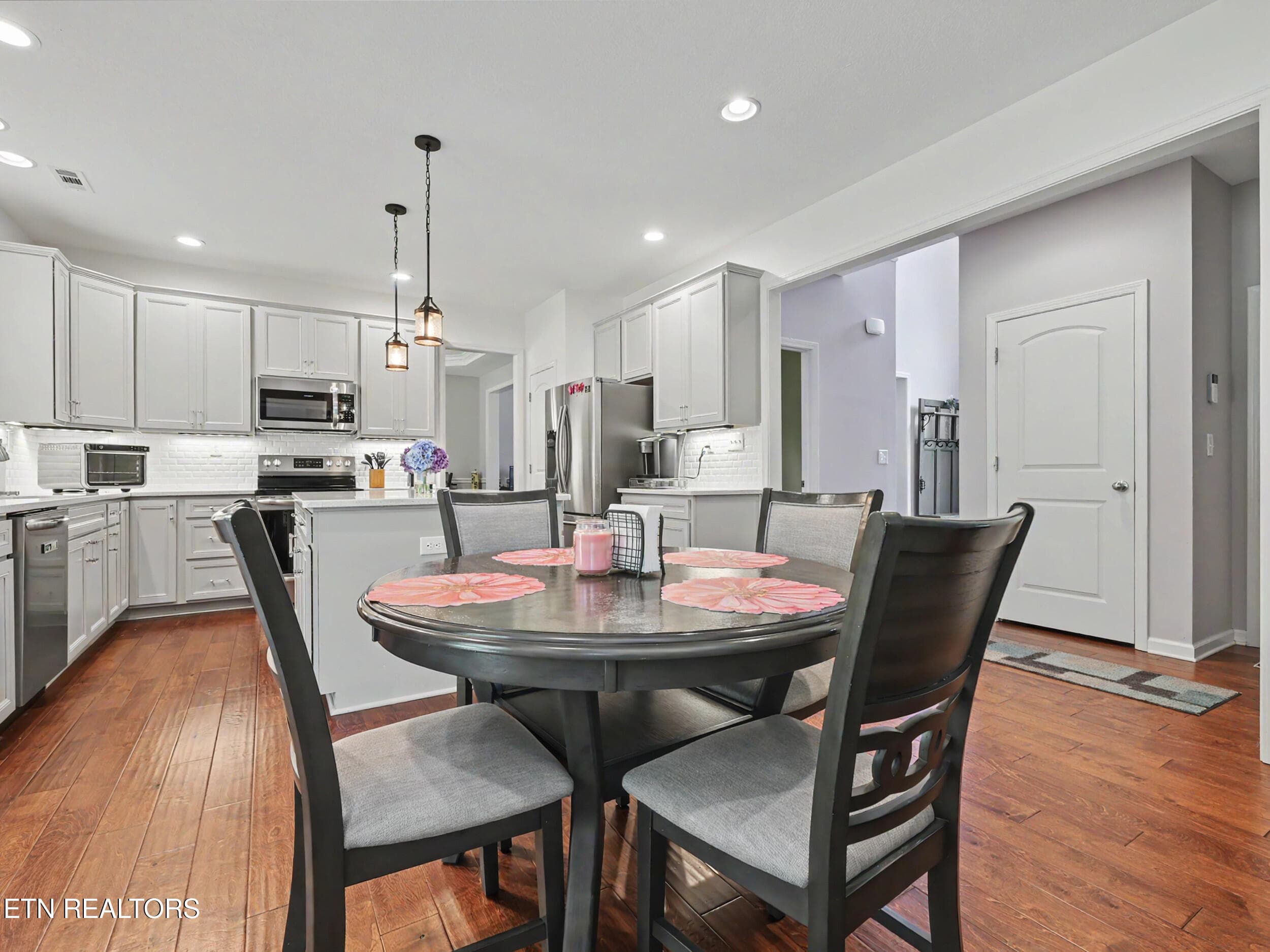 eat-in area - 12507 Cotton Blossom Lane, Knoxville, TN 37934, Knoxville
