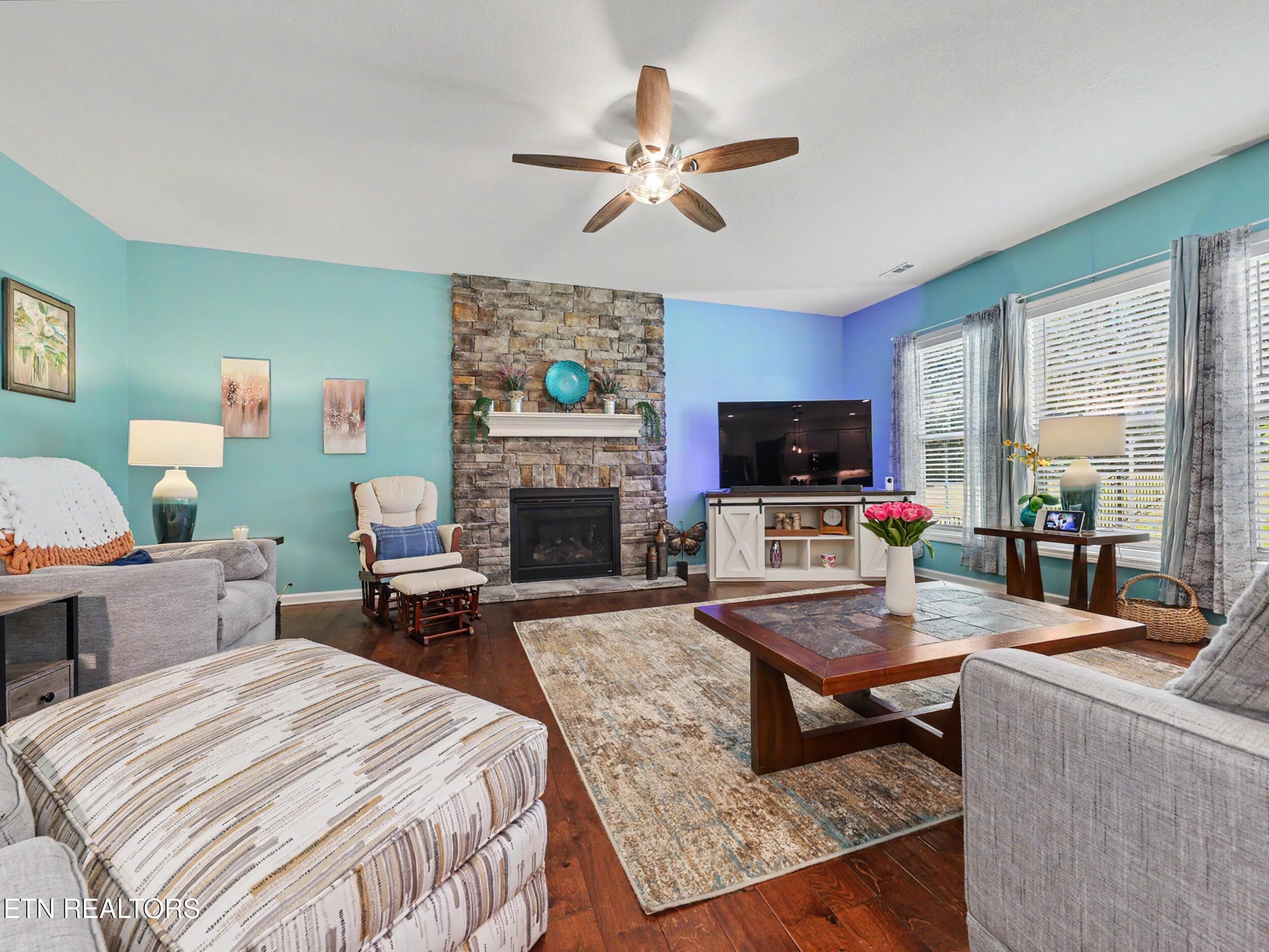 living area 1 - 12507 Cotton Blossom Lane, Knoxville, TN 37934, Knoxville