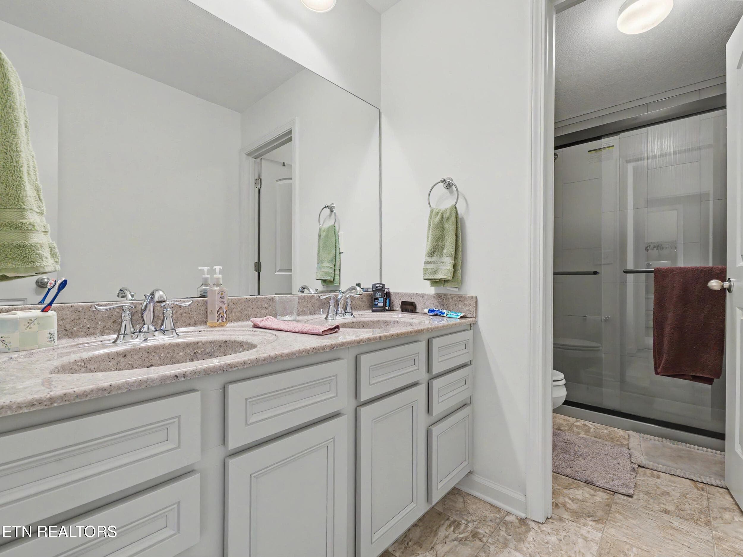 Up Full Bath - 12507 Cotton Blossom Lane, Knoxville, TN 37934, Knoxville
