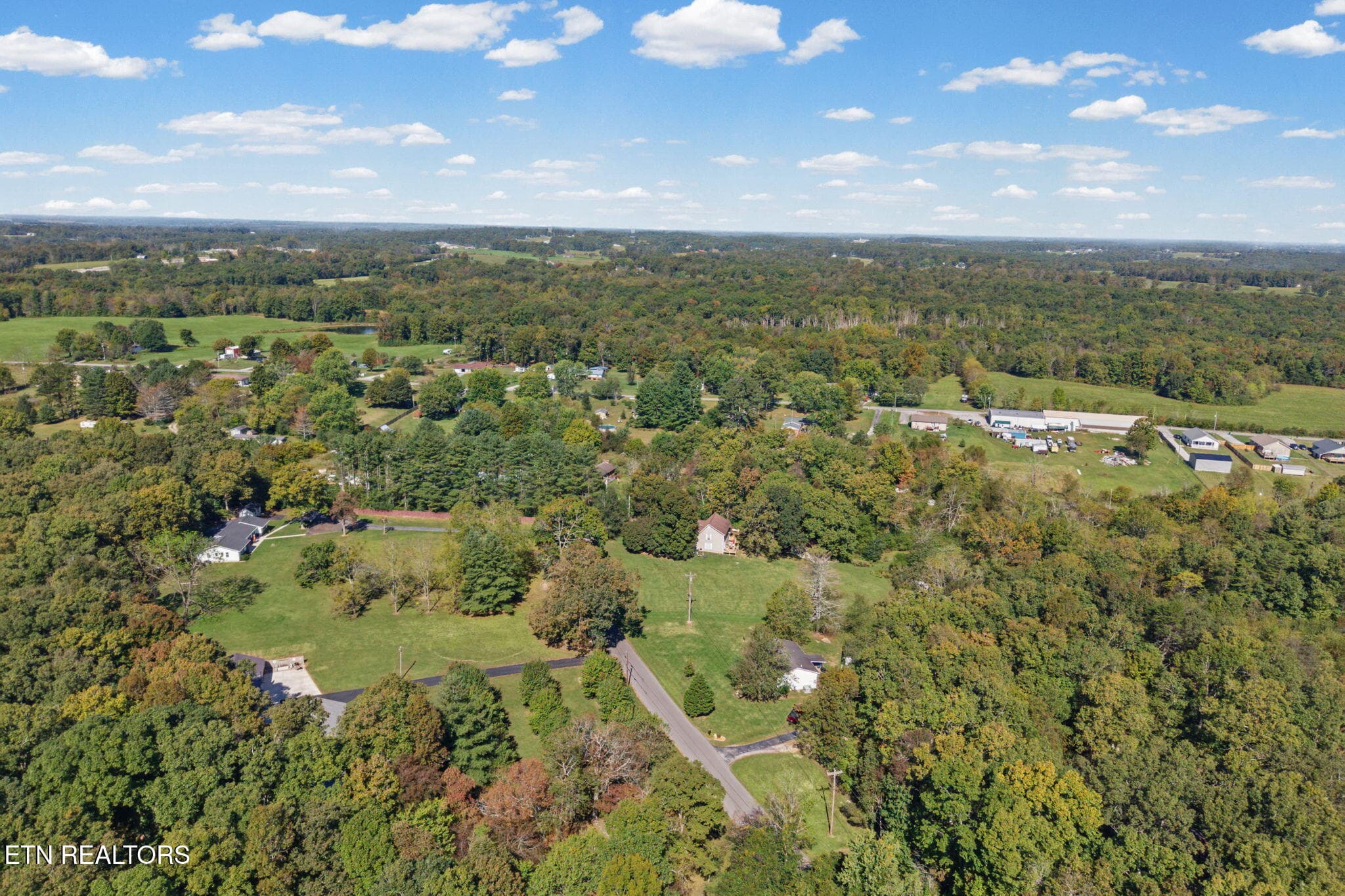11-web-or-mls-1858 Lawson Rd_3 - 1858 Lawson Rd, Crossville, TN 38571