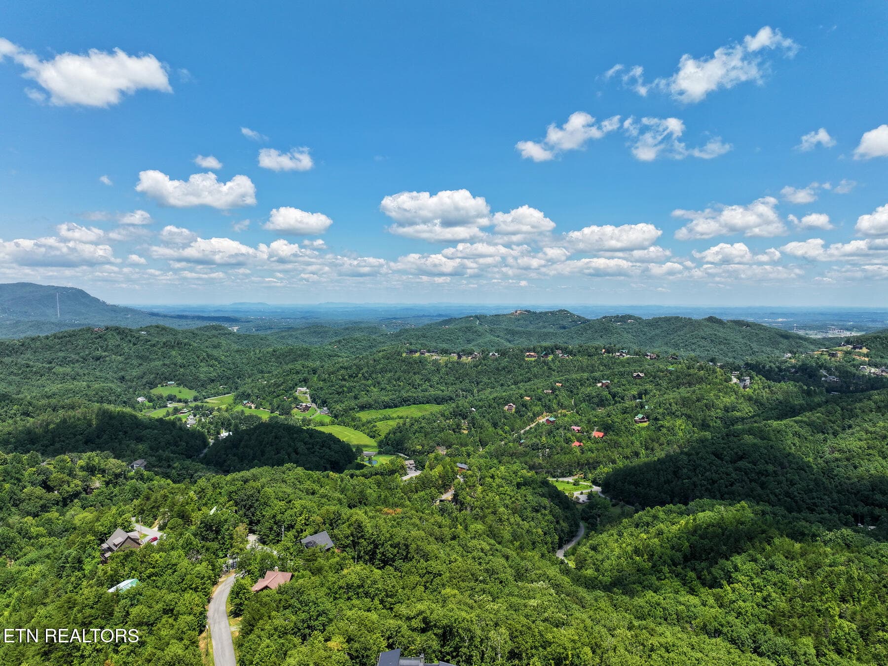 Misty_Shadows-0006 - Misty Shadows Drive, Sevierville, TN 37862, Sevierville