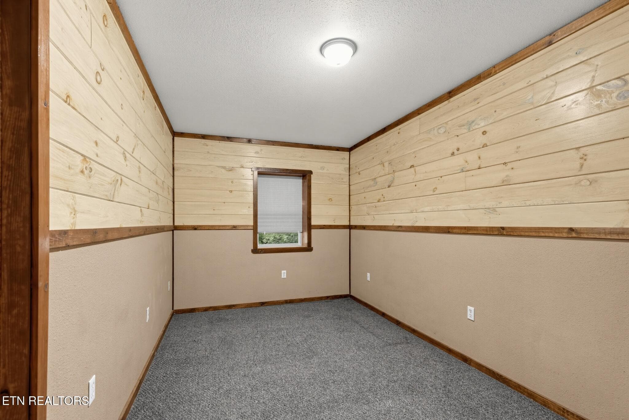 38_100_Gate_Hollow_Private_Rd-Bedroom-93 - 100 Gate Hollow Private Rd, Mountain City, TN 37683, Mountain City