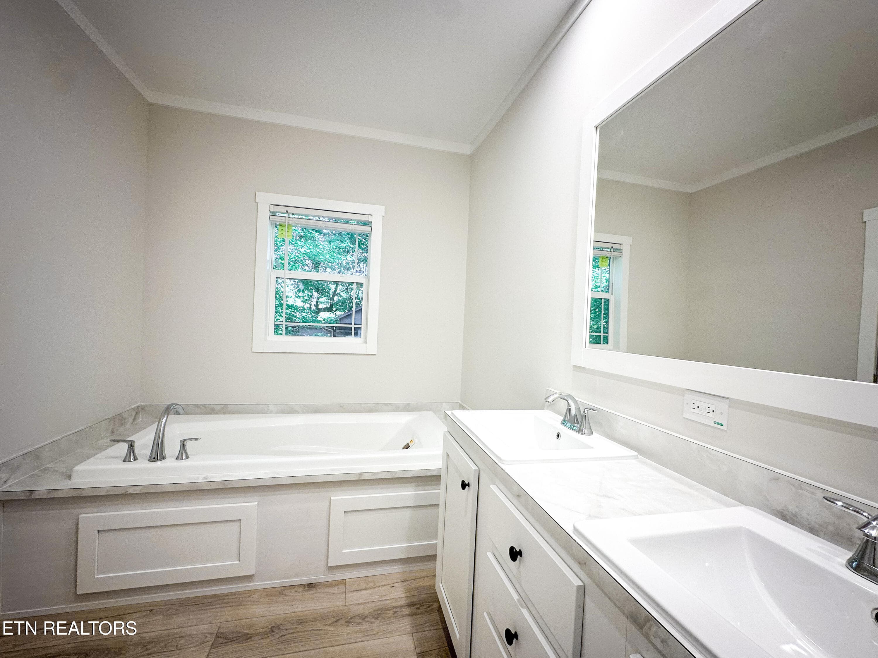 Primary Bathroom - 1623 Scenic Drive, Athens, TN 37303, Athens