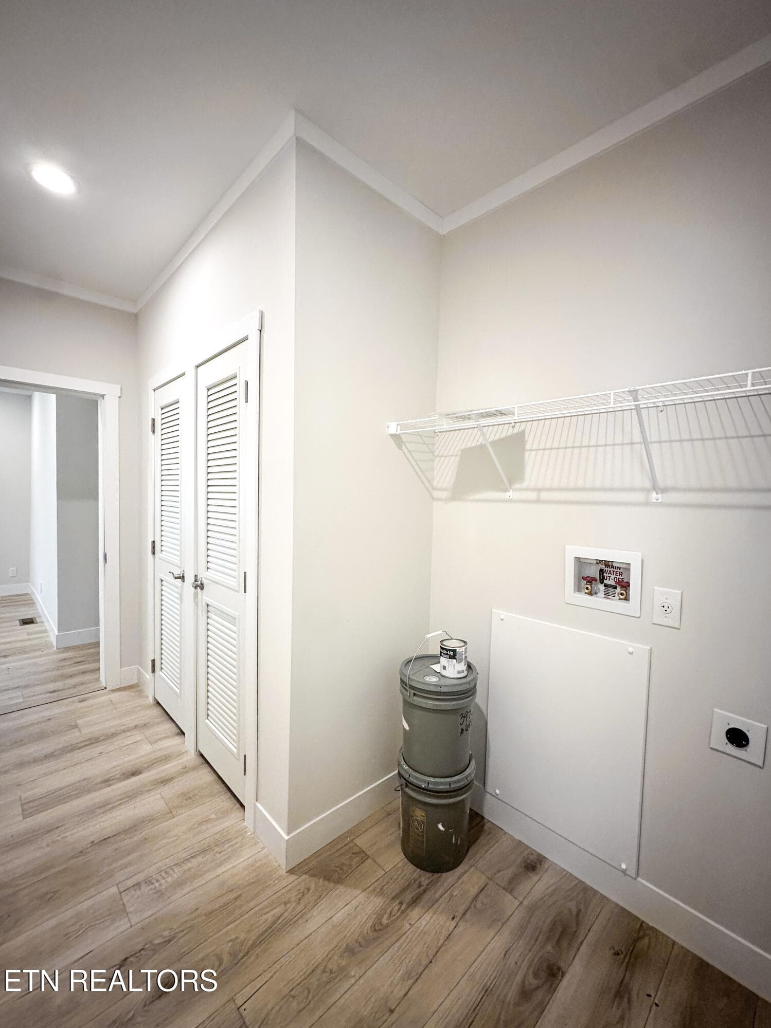 Laundry - 1623 Scenic Drive, Athens, TN 37303, Athens