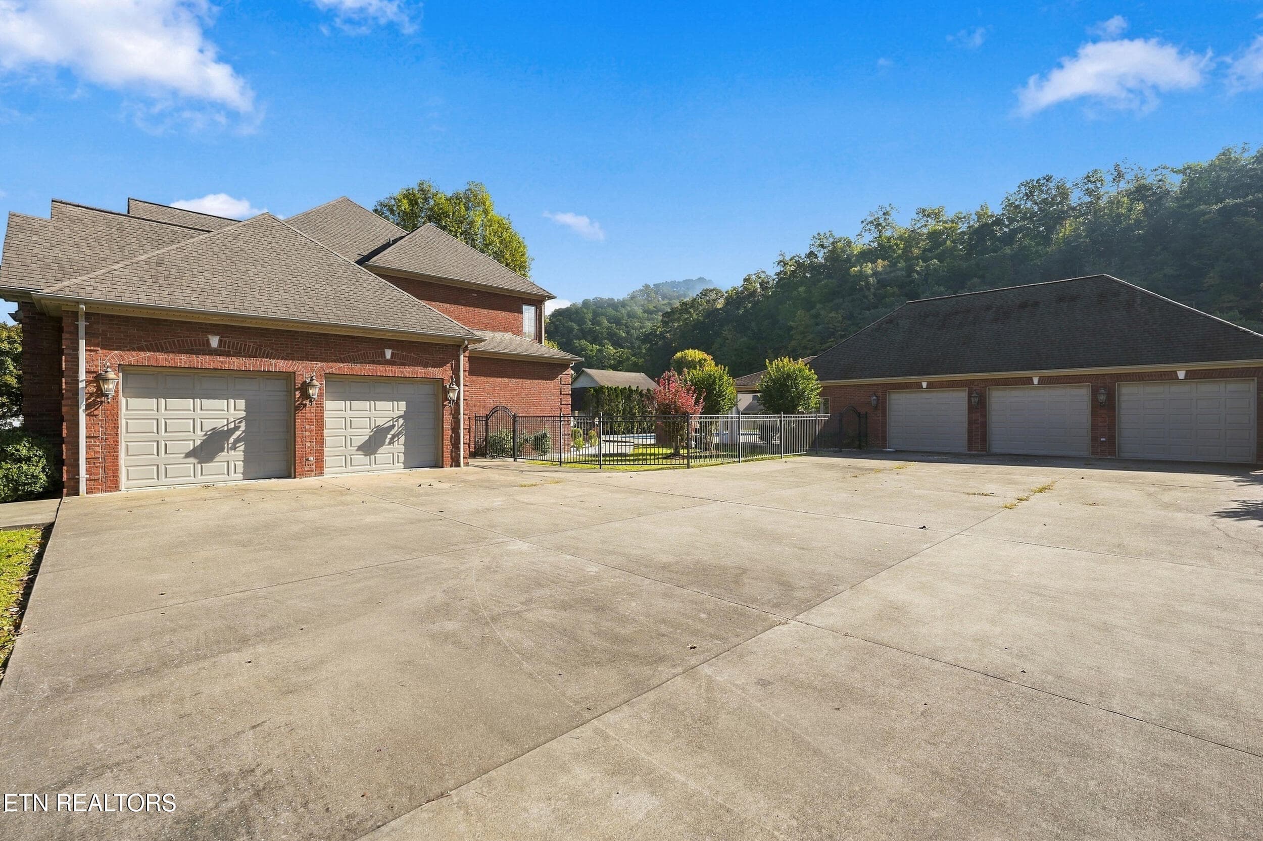 53_40 cr-1231s-12 - 40 Hendrickson Pass, Harlan, KY 40831