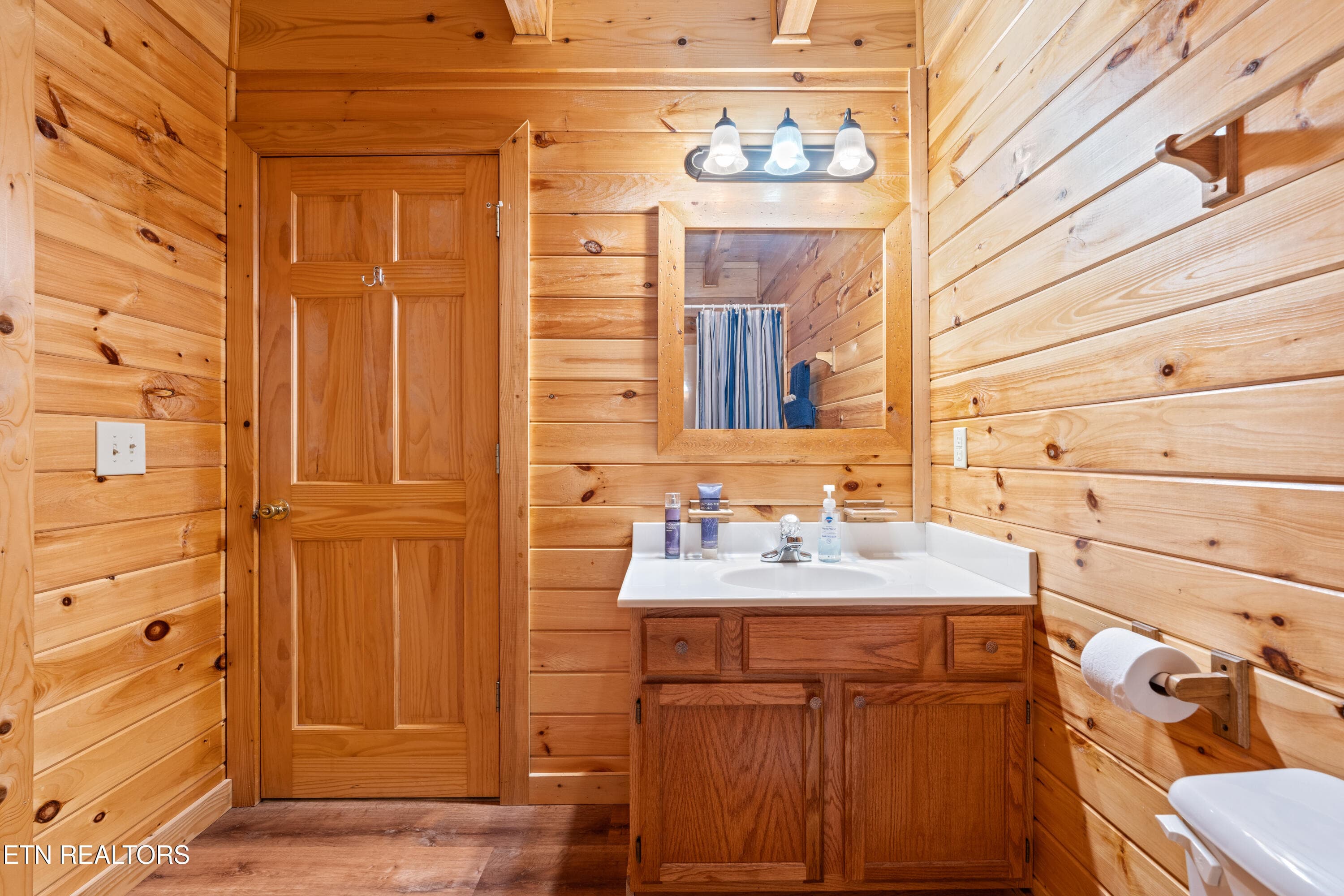 2234 Full Bath 2 - 2234 Eagle Feather Drive, Sevierville, TN 37876, Sevierville