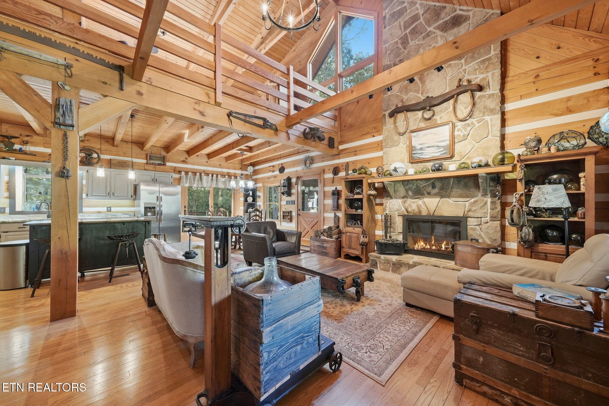 29-web-or-mls-013_DSC09187_with_fire - 500 Blackberry Ridge Rd, Lenoir City, TN 37772, Lenoir City