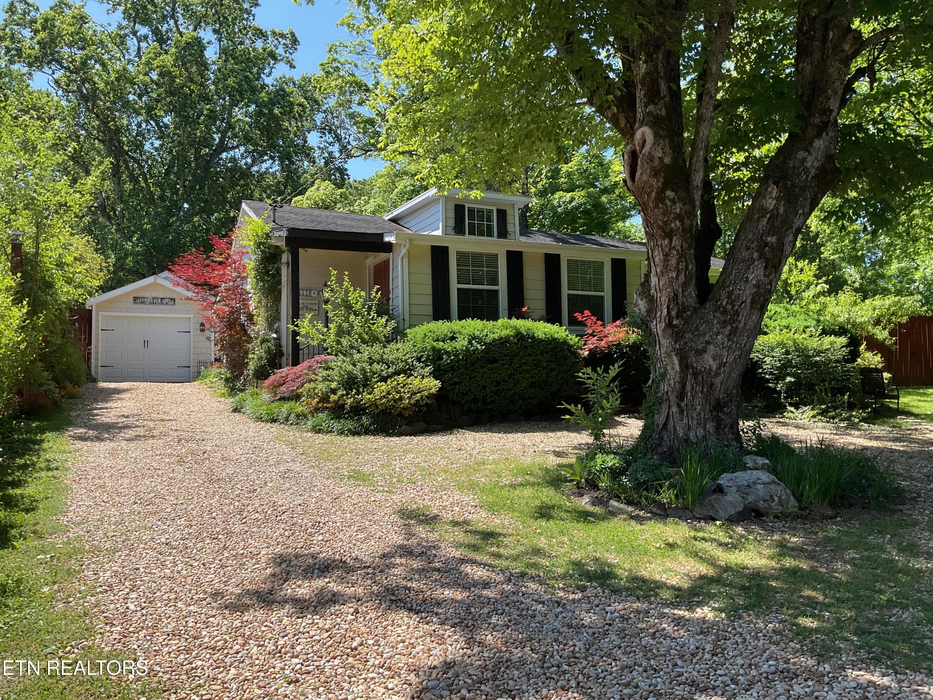 6520 S Northshore Drive, Knoxville, TN 37919