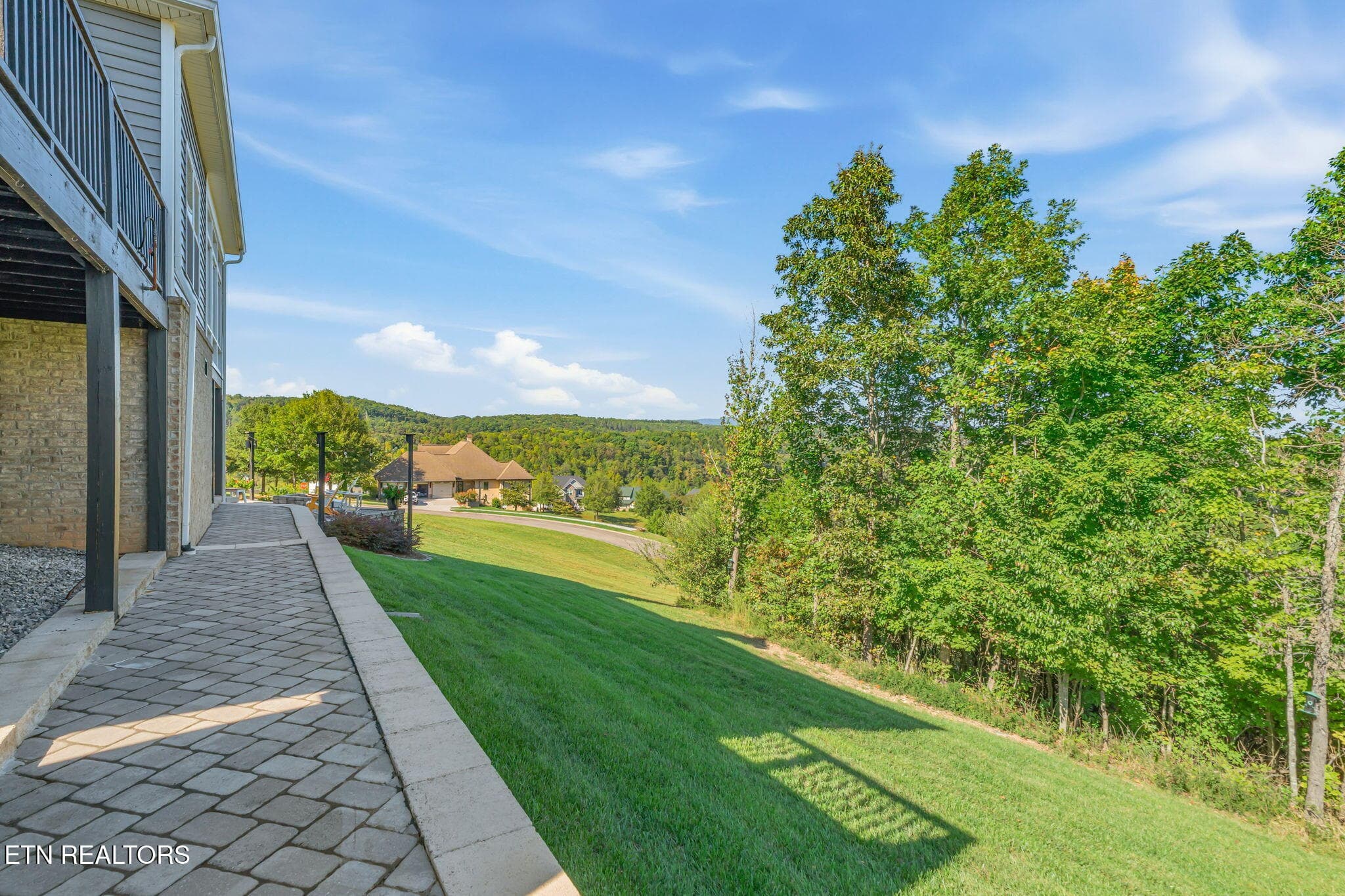 62-web-or-mls-128 Pineberry East-74 - 128 Pineberry East Rd, Oak Ridge, TN 37830, Oak Ridge