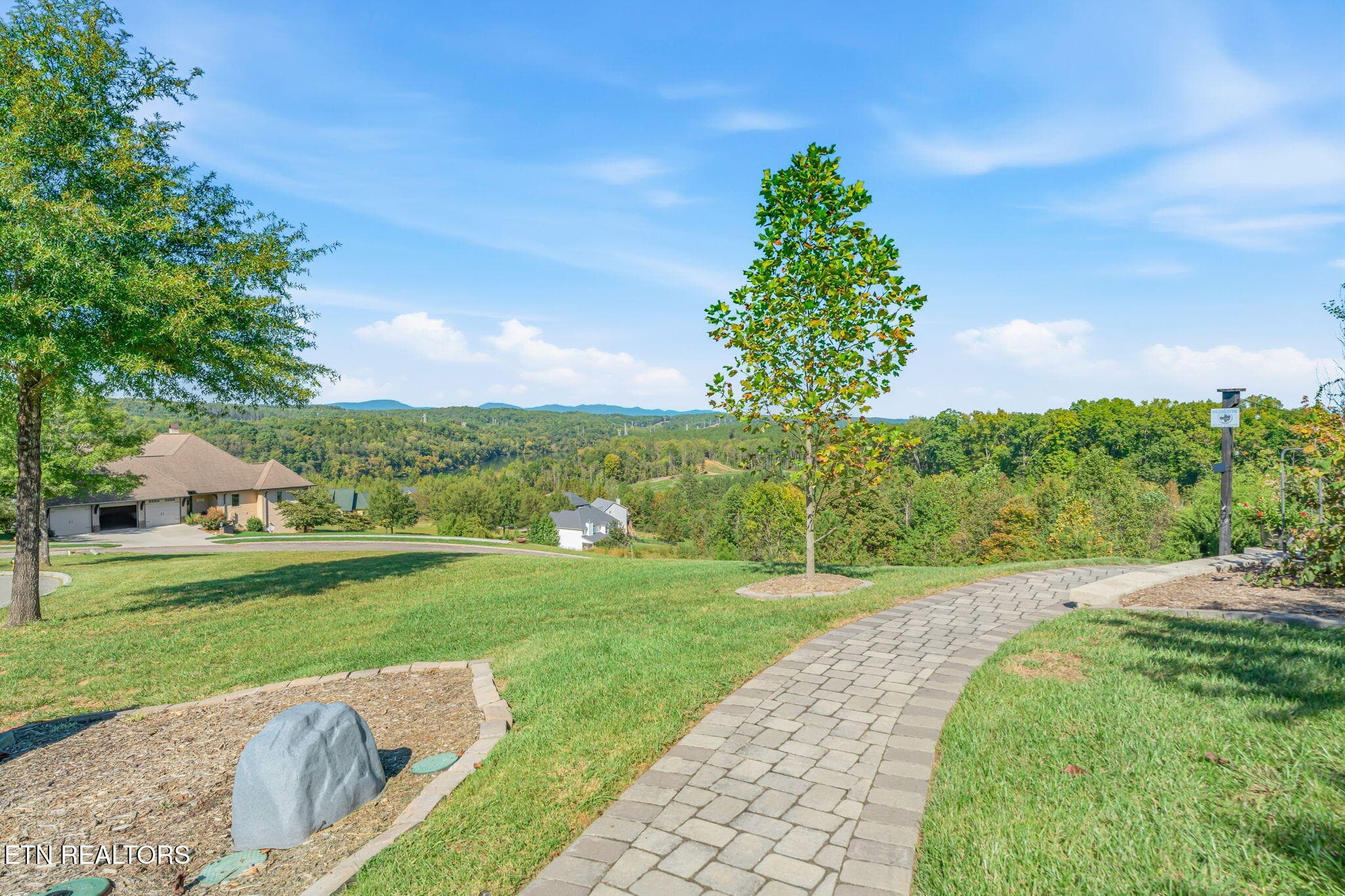 66-web-or-mls-128 Pineberry East-78 - 128 Pineberry East Rd, Oak Ridge, TN 37830, Oak Ridge