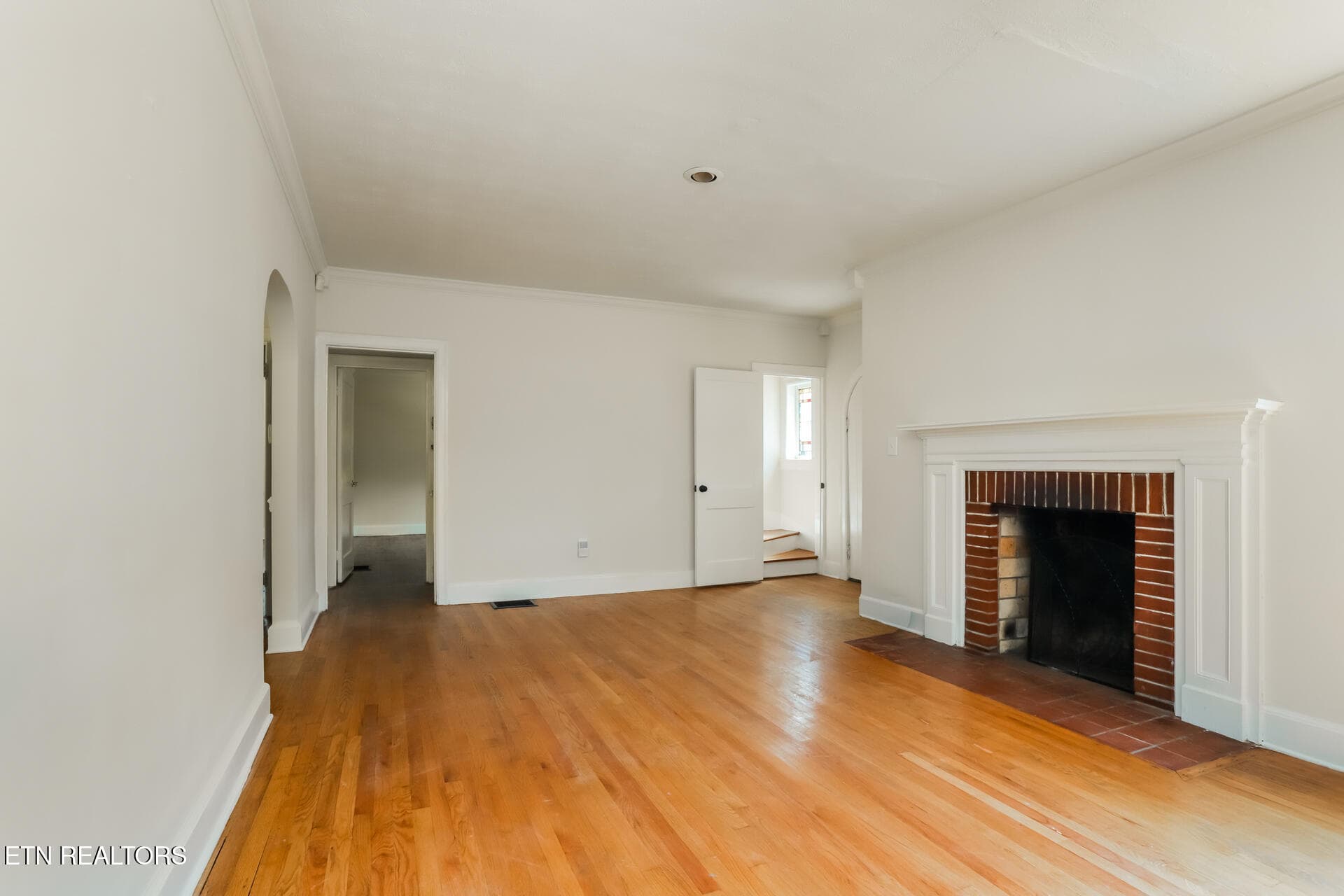 008-c615d29e-8ab1-5926-81b0-68072c000899 - 5608 Chapman Hwy, Knoxville, TN 37920, Knoxville