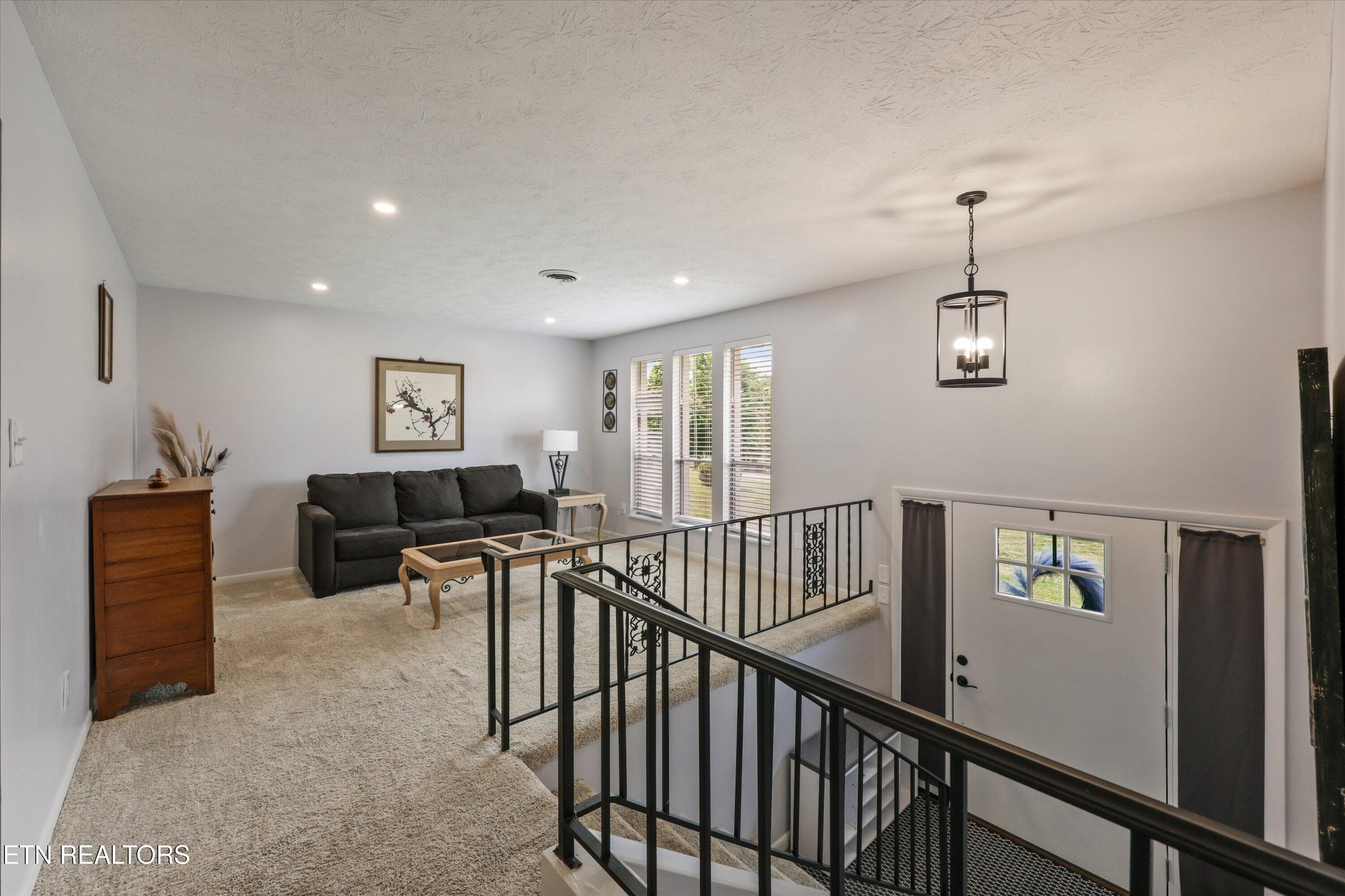 Living Area - 5524 Carter Rd, Knoxville, TN 37918, Knoxville