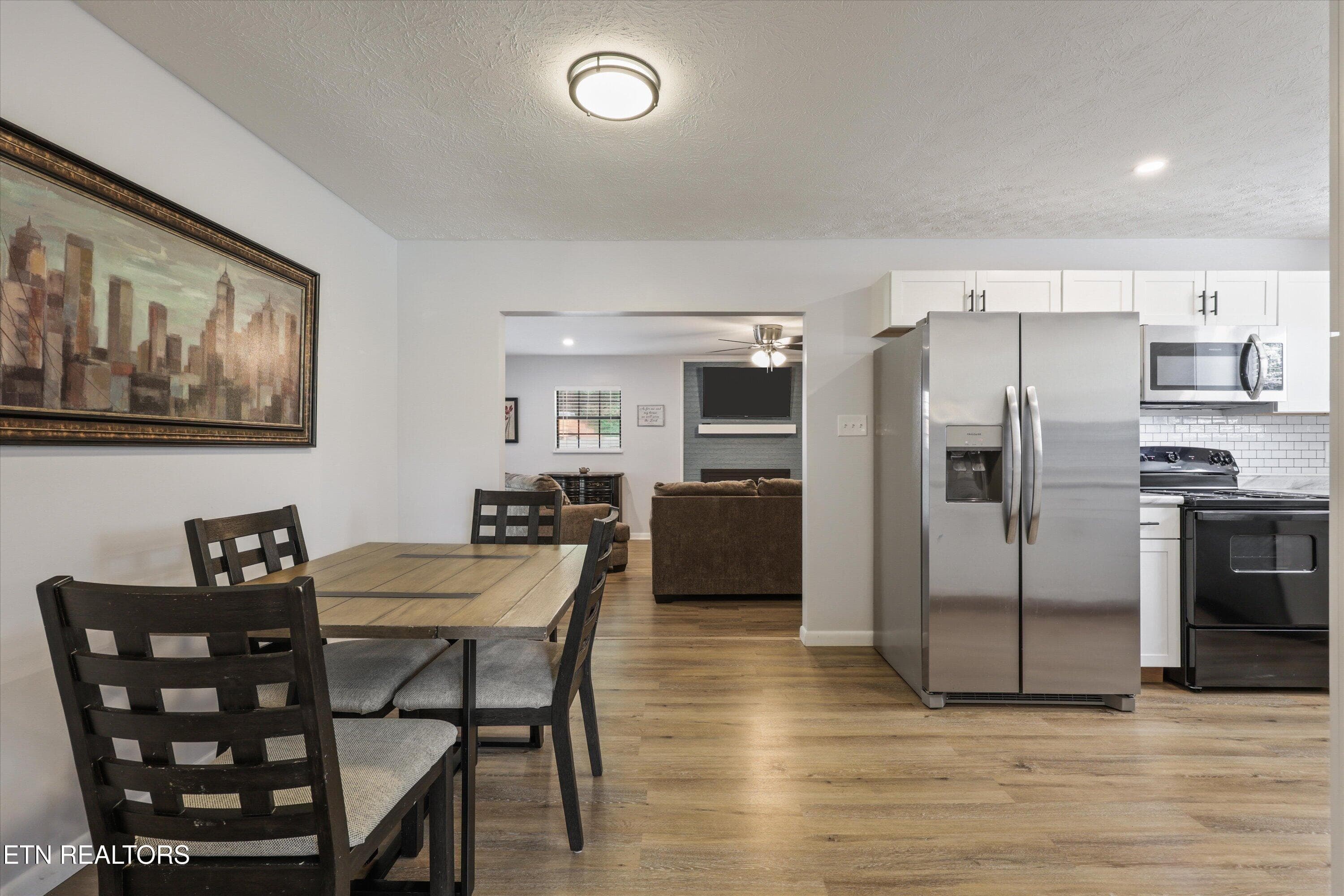 Kitchen - 5524 Carter Rd, Knoxville, TN 37918, Knoxville