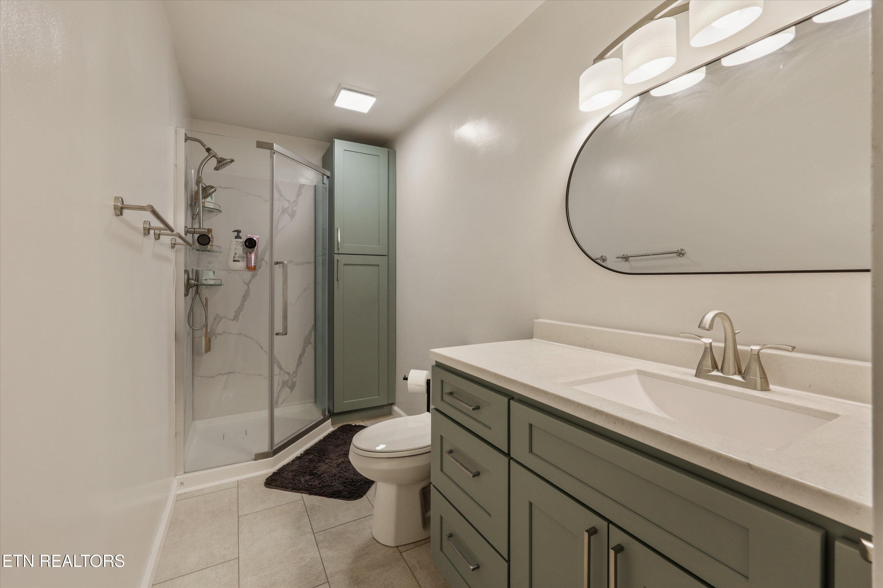 ADU Full Bathroom - 5524 Carter Rd, Knoxville, TN 37918, Knoxville