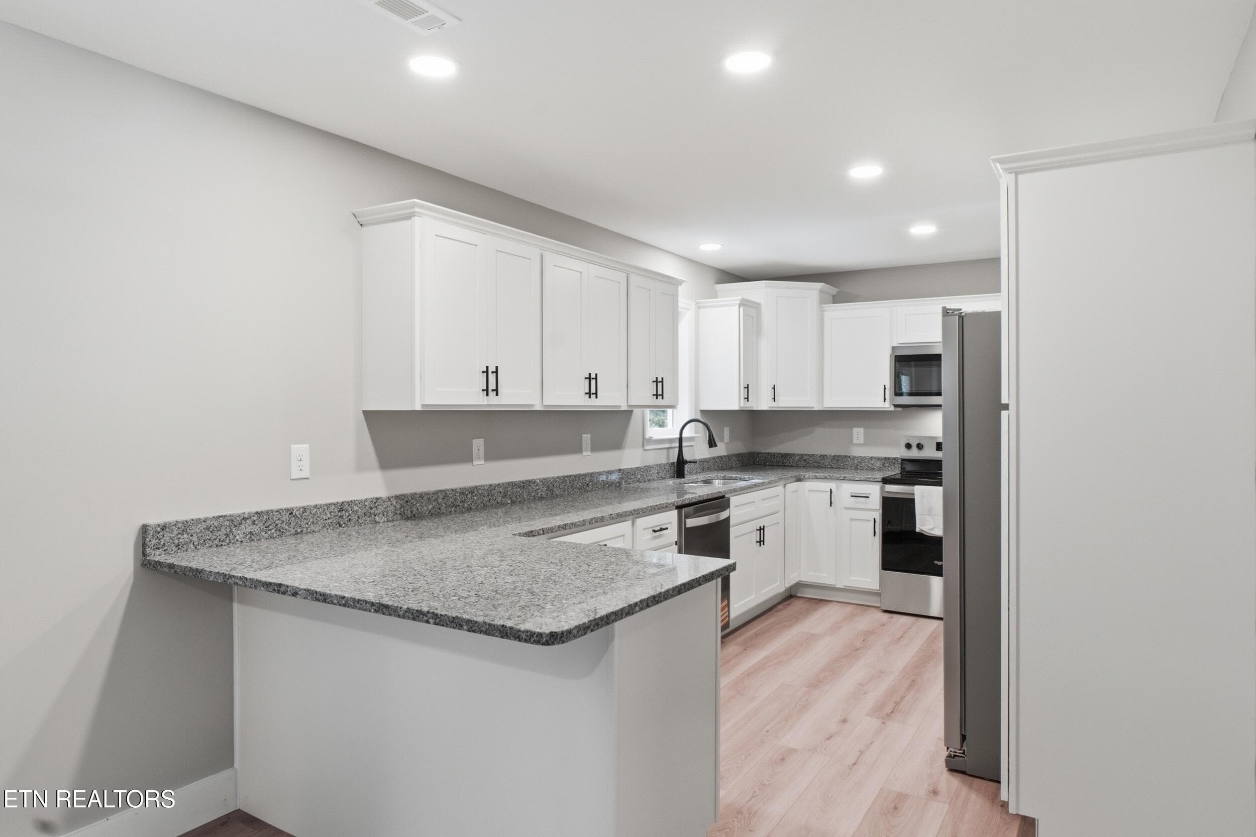 007_dh100109 - 2204 Glengerrie Drive, Soddy-Daisy, TN 37379