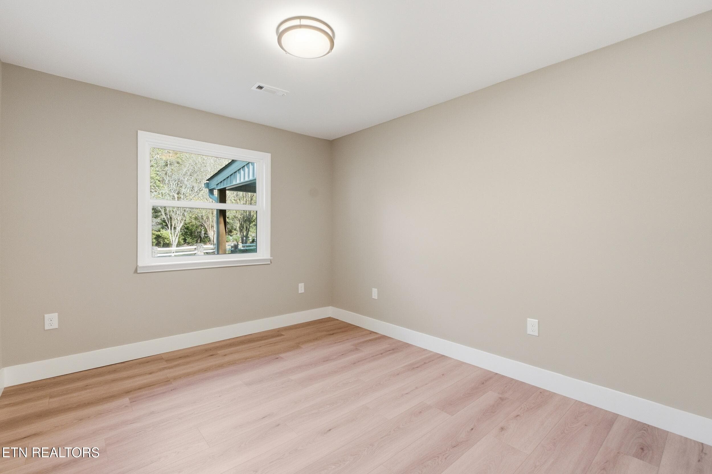 018_dh100189 - 2204 Glengerrie Drive, Soddy-Daisy, TN 37379