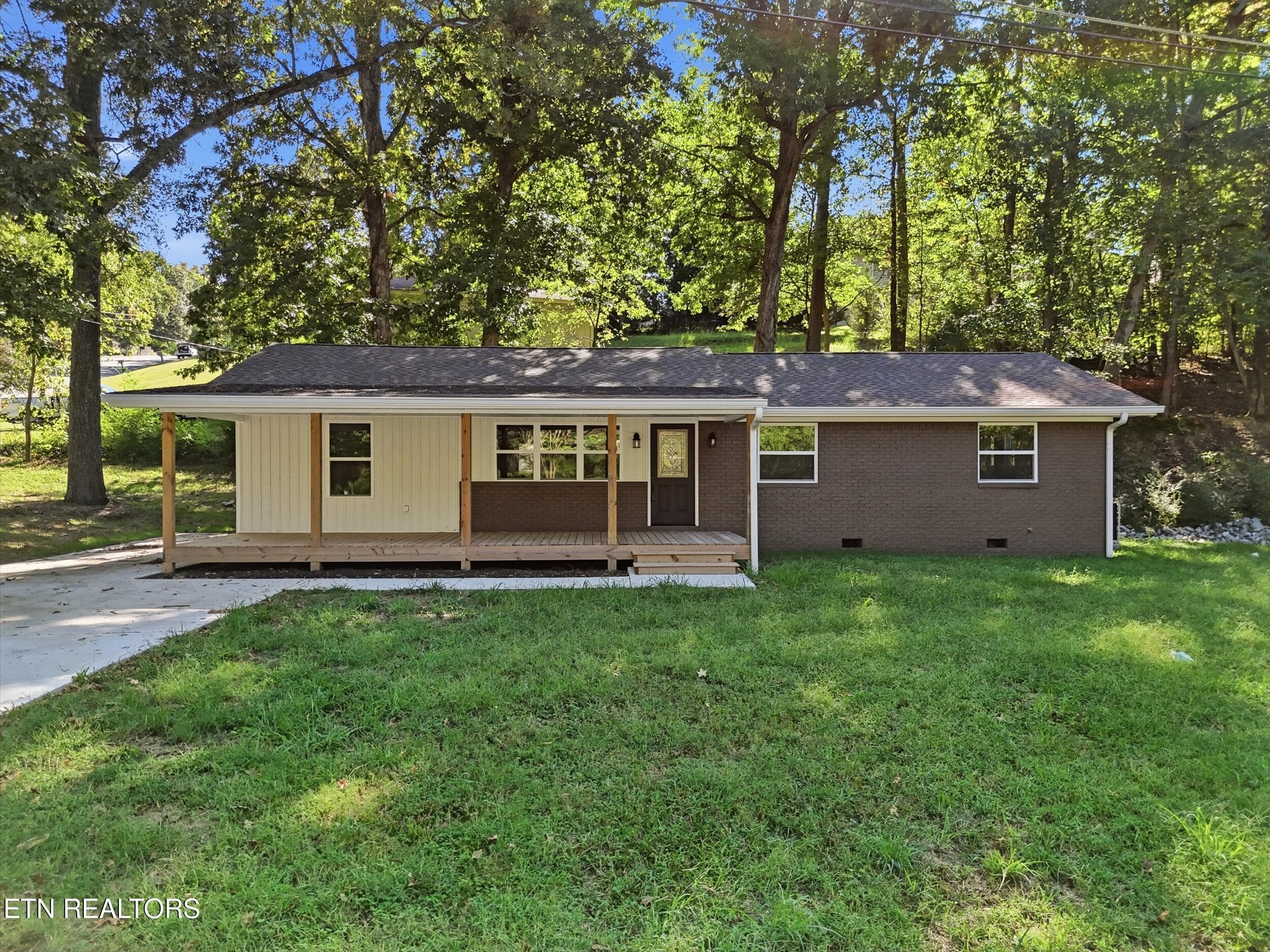 047_dji_20261006234722_0572_d - 2204 Glengerrie Drive, Soddy-Daisy, TN 37379
