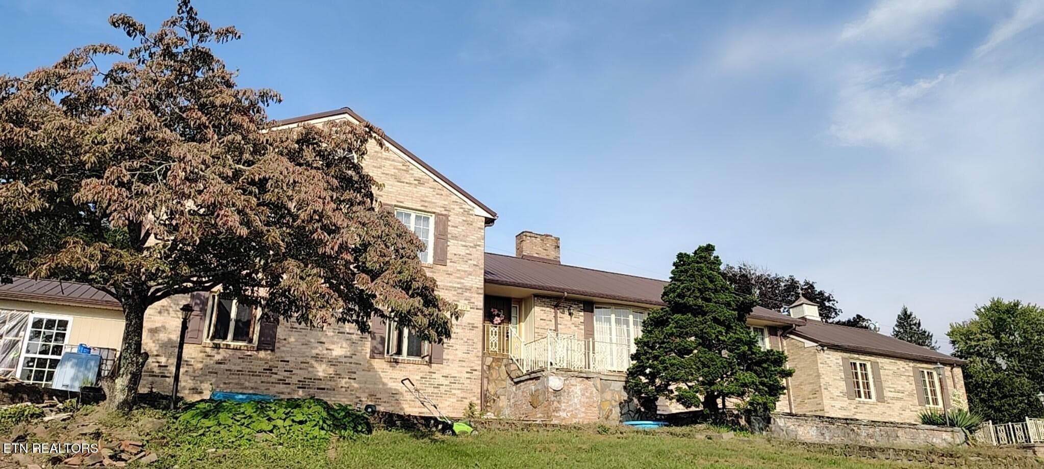 2) 76959-6aa1b9ef619cf - 172 Ridgefield Rd SW, Wise, VA 24293