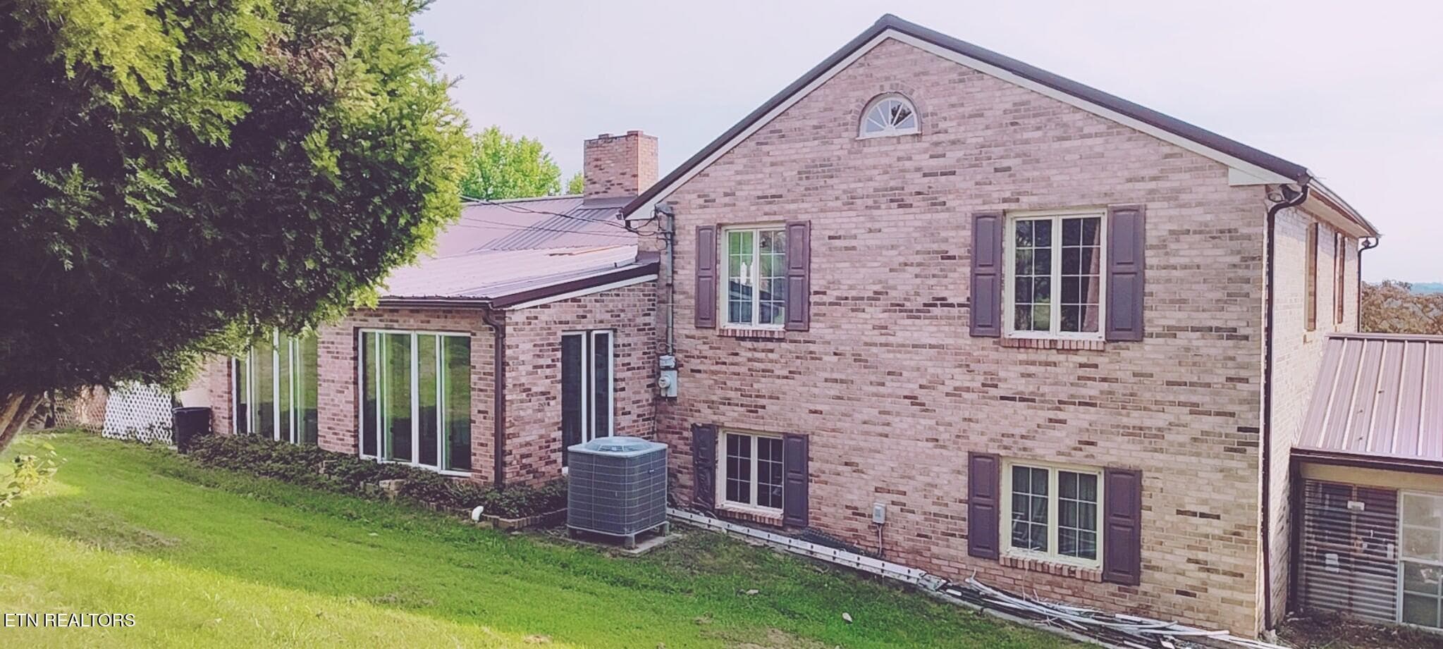 8) 76959-6aa1b9ef51738 - 172 Ridgefield Rd SW, Wise, VA 24293