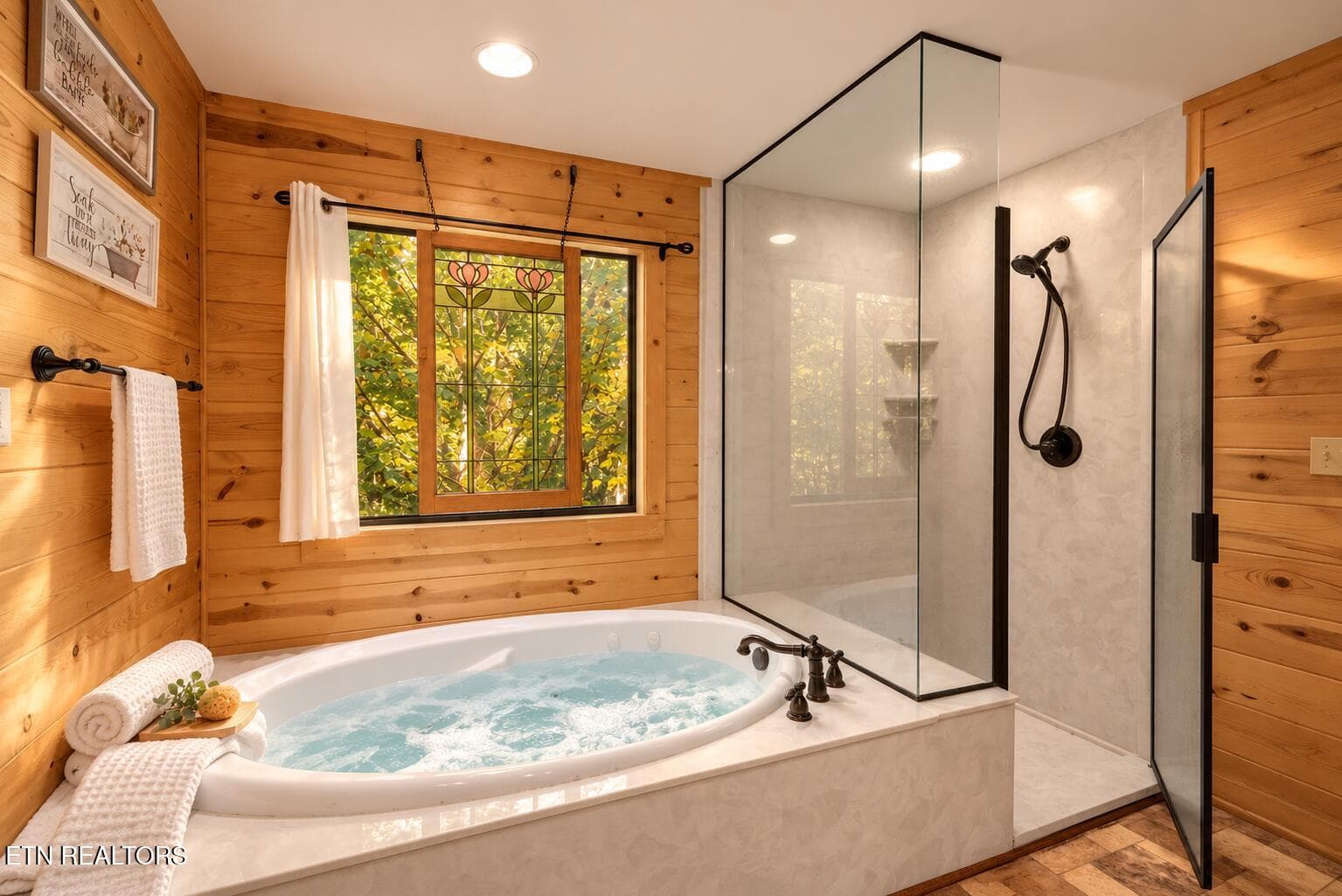 Main Level BA - 2440 Breezy Rd, Sevierville, TN 37876, Sevierville