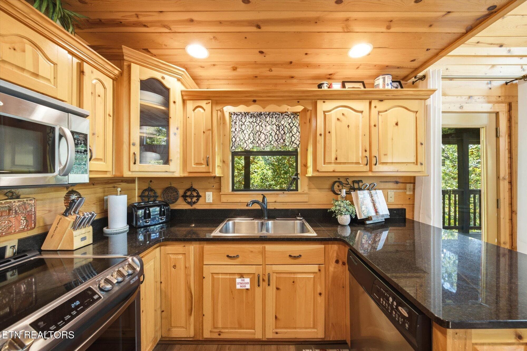 Granite Counters - 2440 Breezy Rd, Sevierville, TN 37876, Sevierville