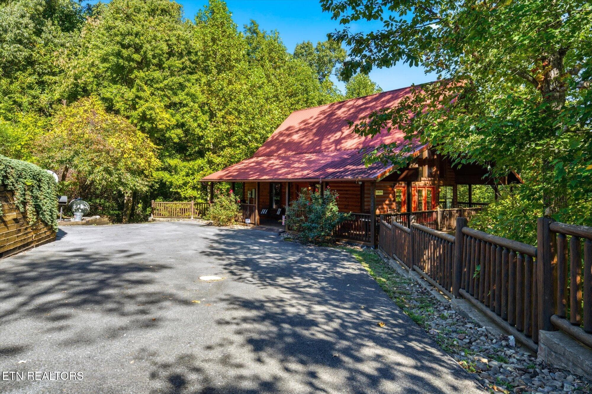02-2440-Breezy-Rd-Sevierville-TN-2 - 2440 Breezy Rd, Sevierville, TN 37876, Sevierville