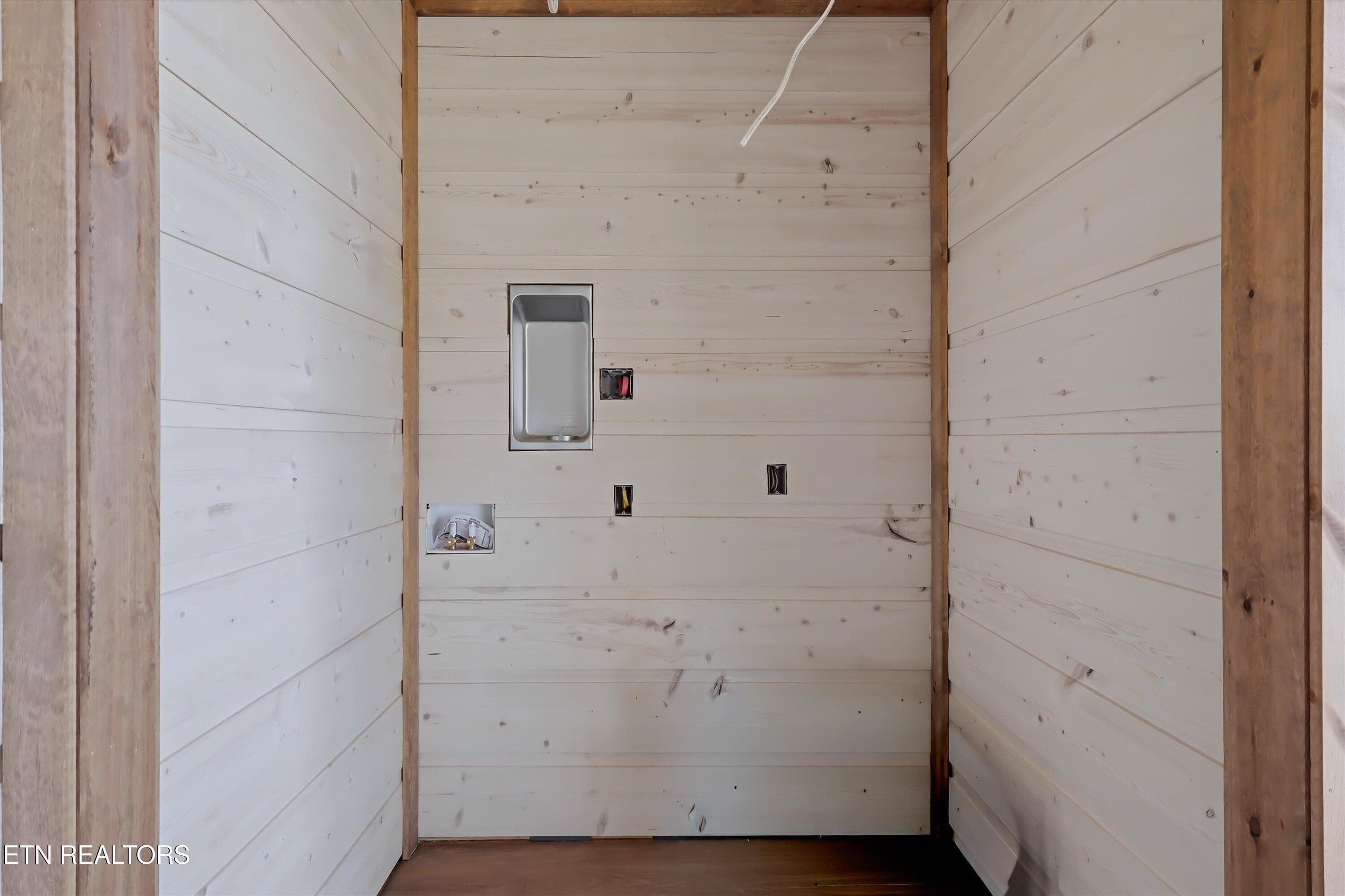 Laundry Room Main Level - 3158 Thomas Headrick Rd, Sevierville, TN 37862, Sevierville