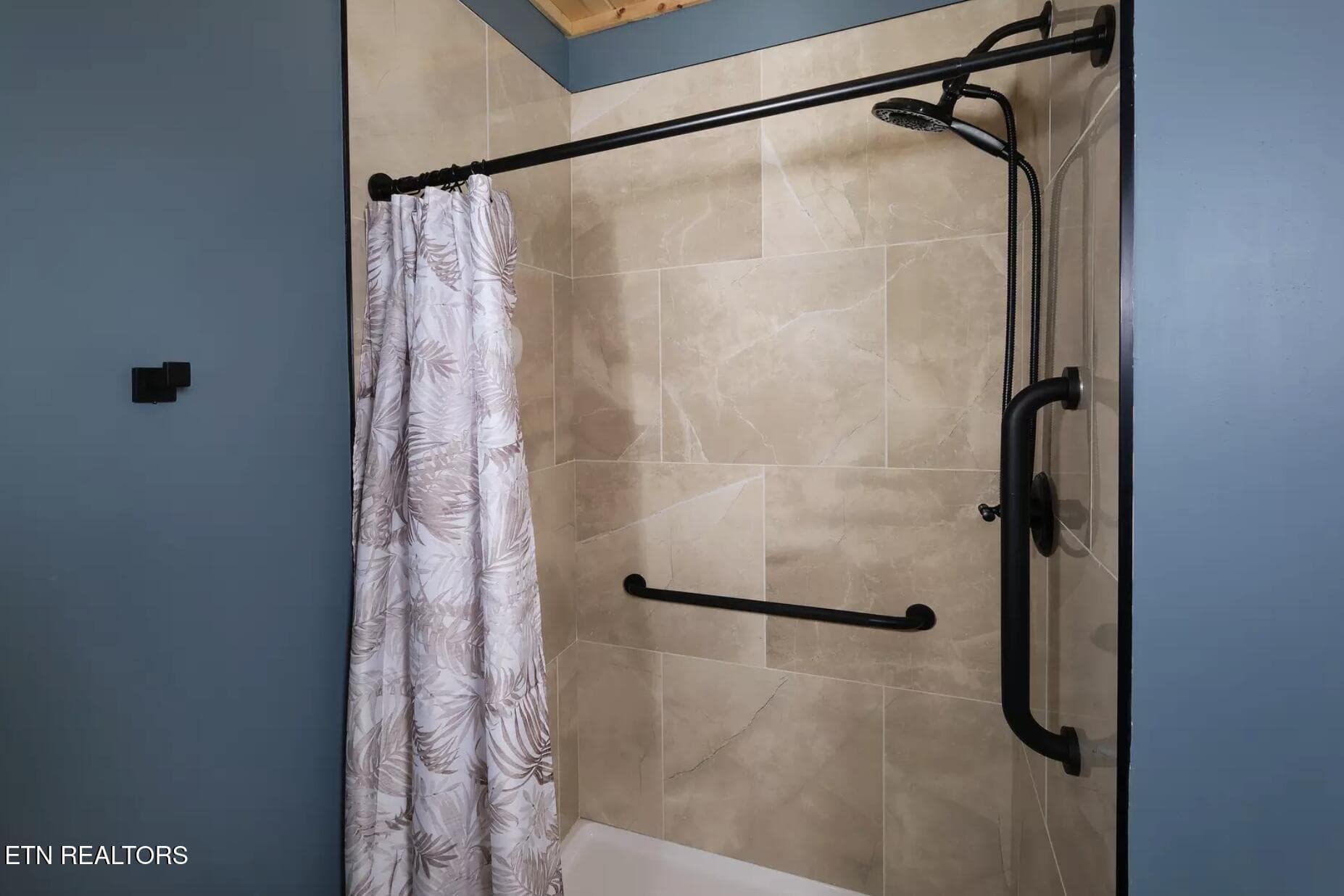 Bathroom #2 - 3453 Cove Meadows Drive, Sevierville, TN 37862, Sevierville