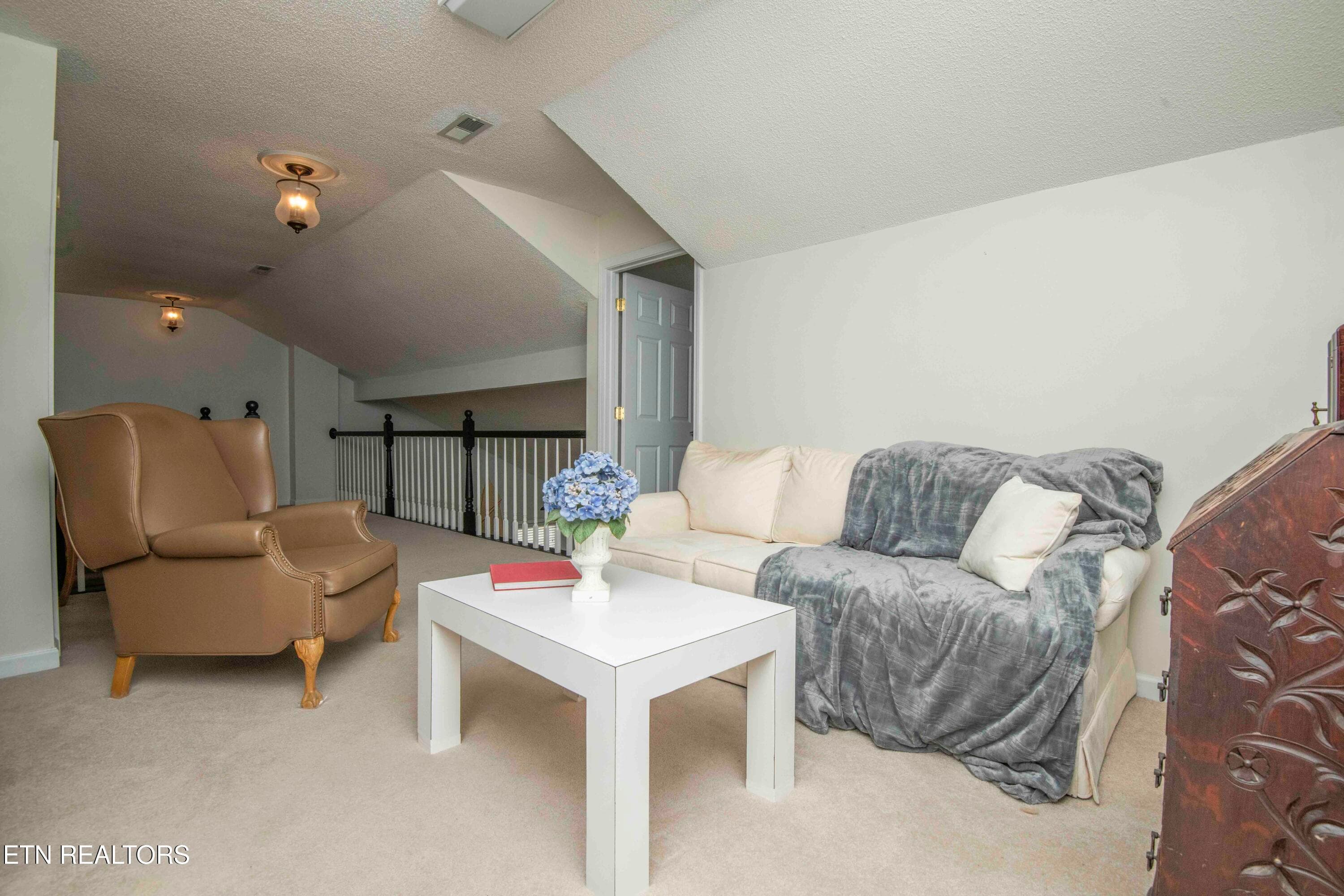 32_1 - 10027 Dayflower Way, Knoxville, TN 37932, Knoxville