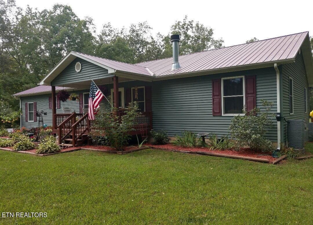 3252 Cumberland Lakes Drive, Monterey, TN 38574