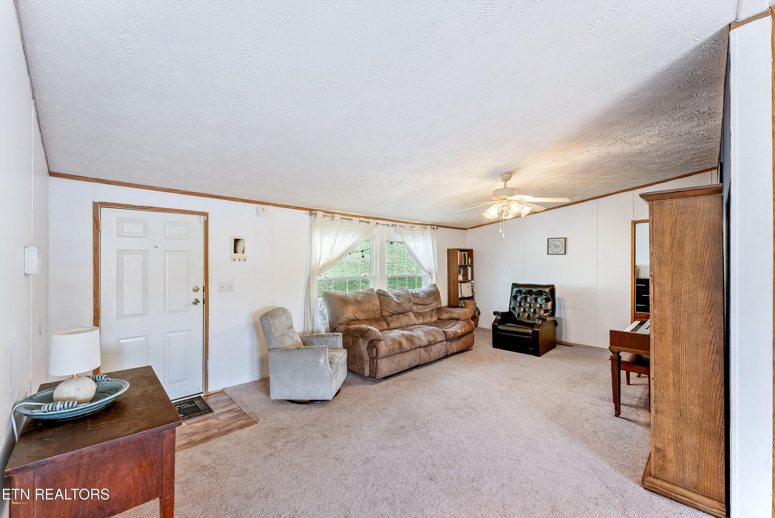13-Living A4 - 6106 Lanier Rd, Maryville, TN 37801, Maryville