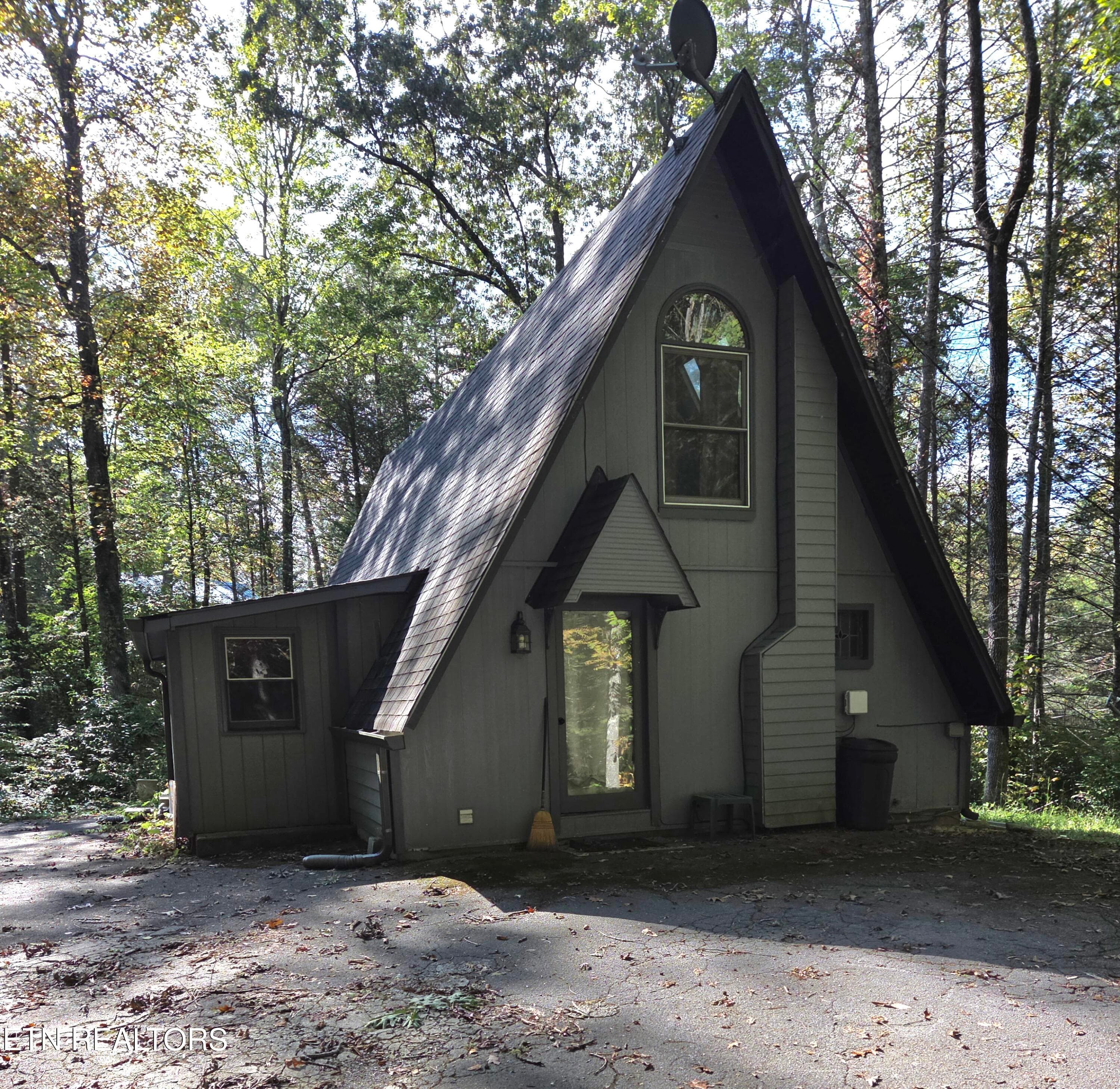 1000019458 - 704 Selma Lane, Gatlinburg, TN 37738