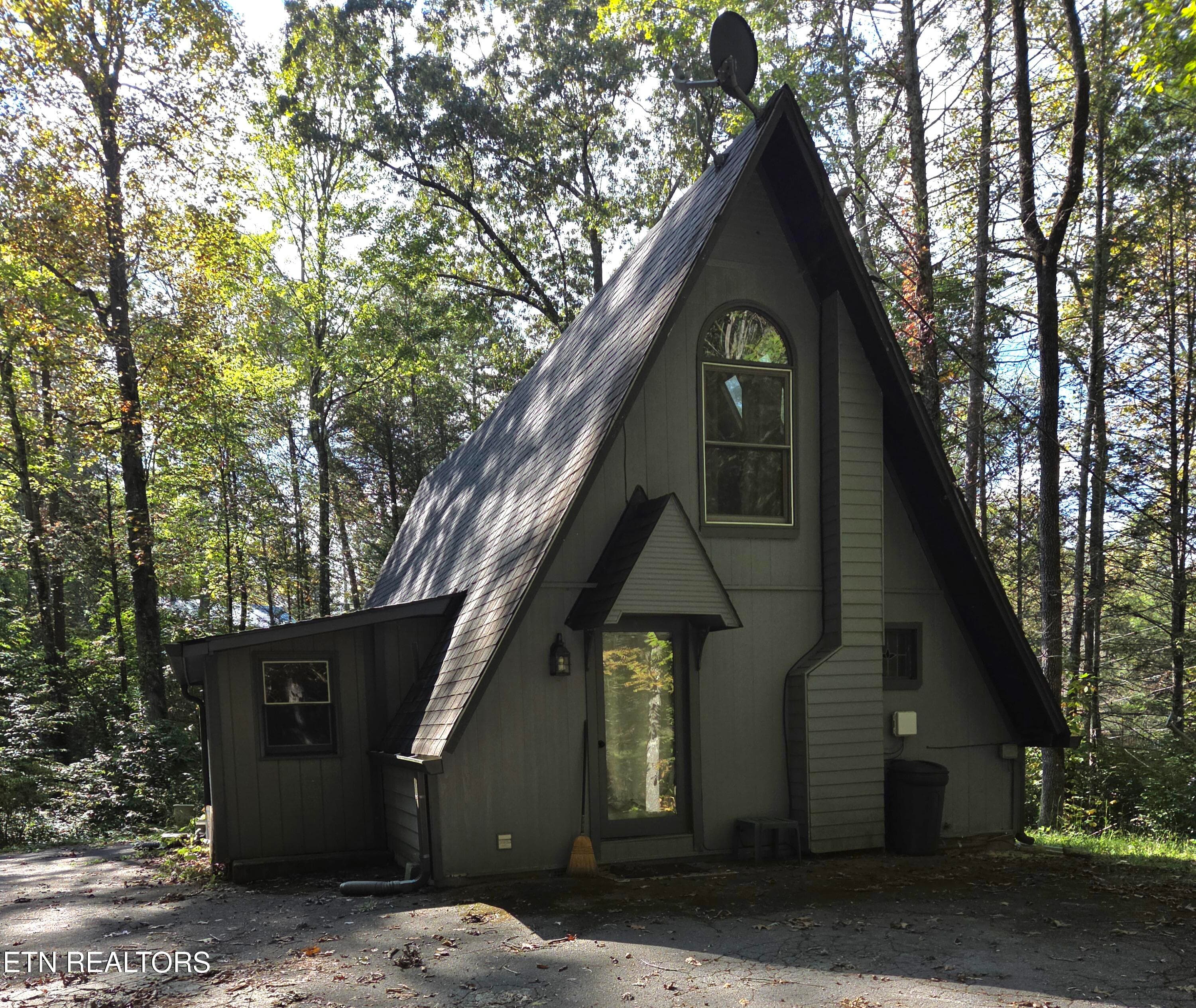 1000019457 - 704 Selma Lane, Gatlinburg, TN 37738
