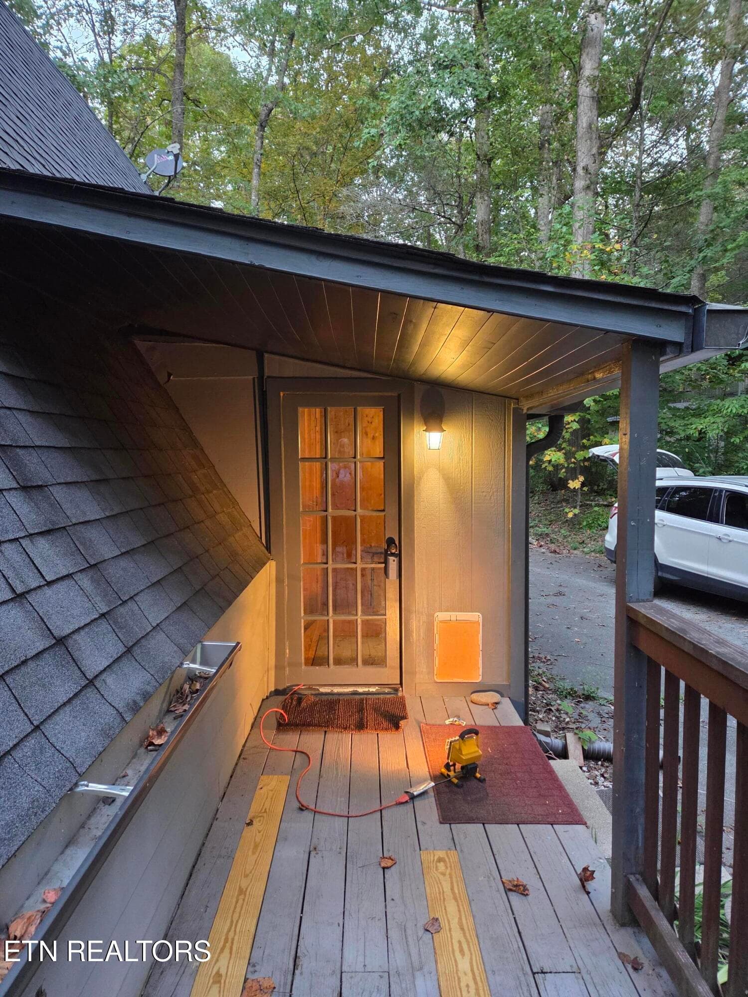 4fdd0190-0275-4dfa-8e9c-8e9be79bd2af-1_a - 704 Selma Lane, Gatlinburg, TN 37738