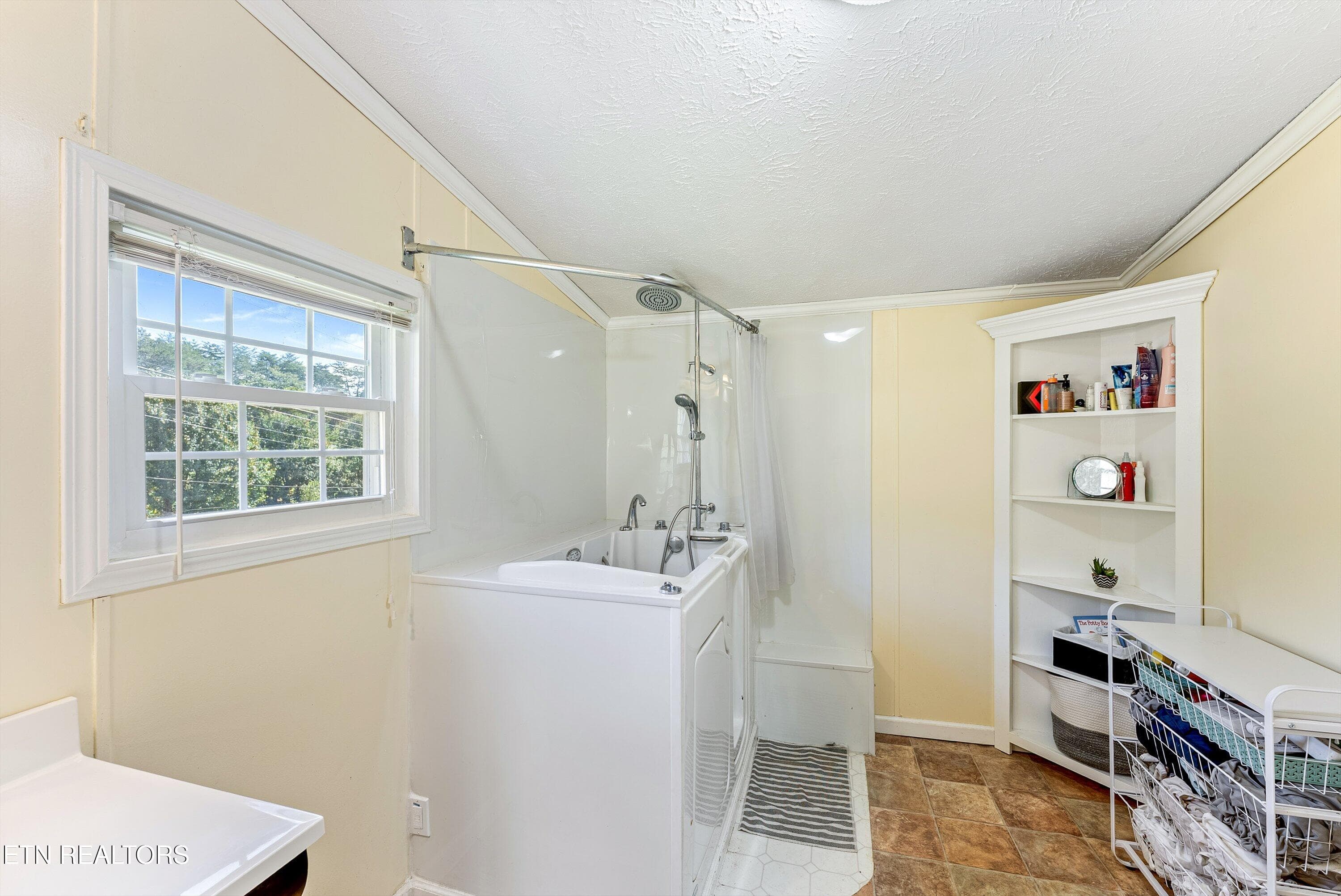26-Master Bath A2 - 6106 Lanier Rd, Maryville, TN 37801, Maryville