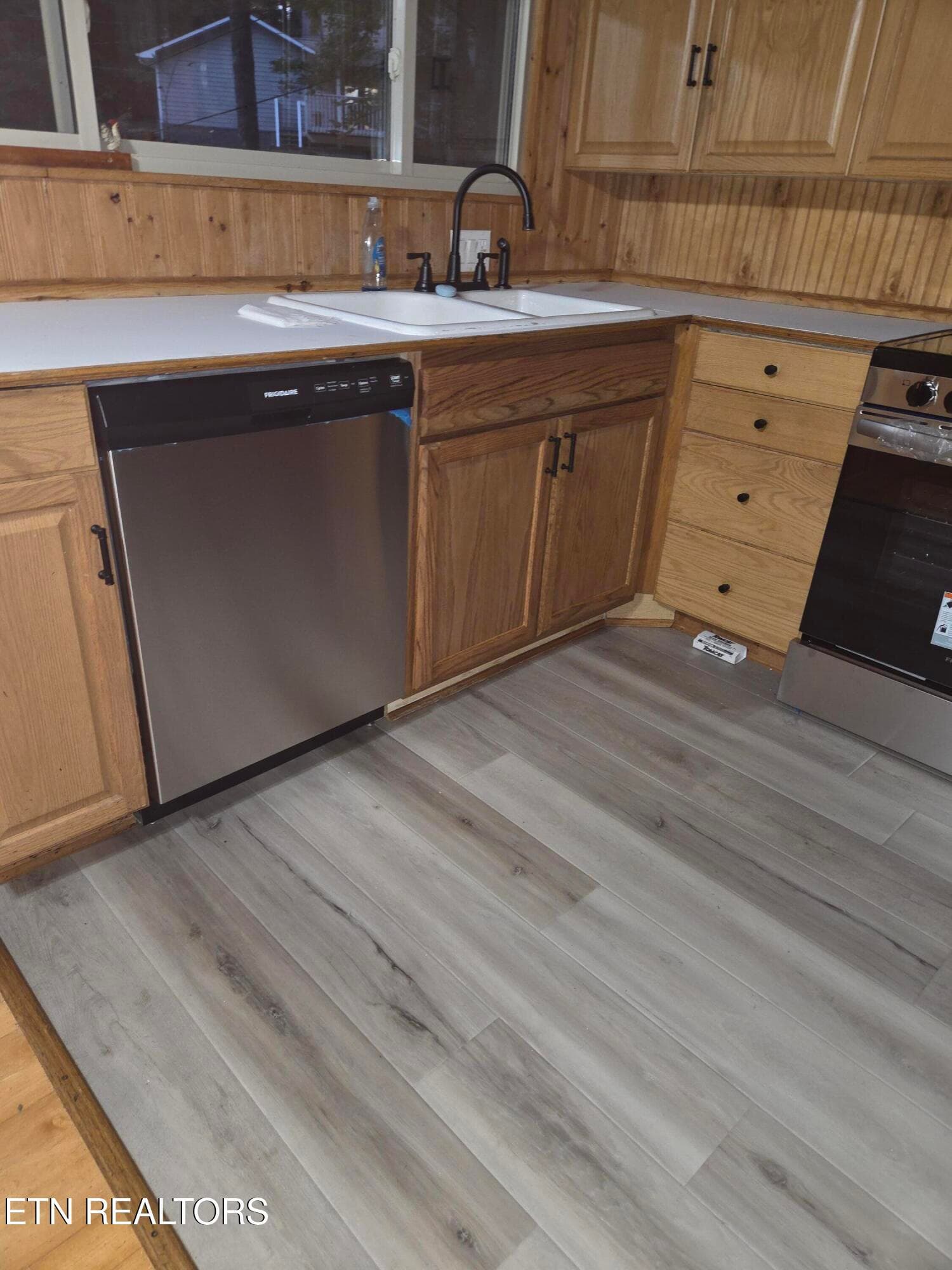 1000019395 - 704 Selma Lane, Gatlinburg, TN 37738