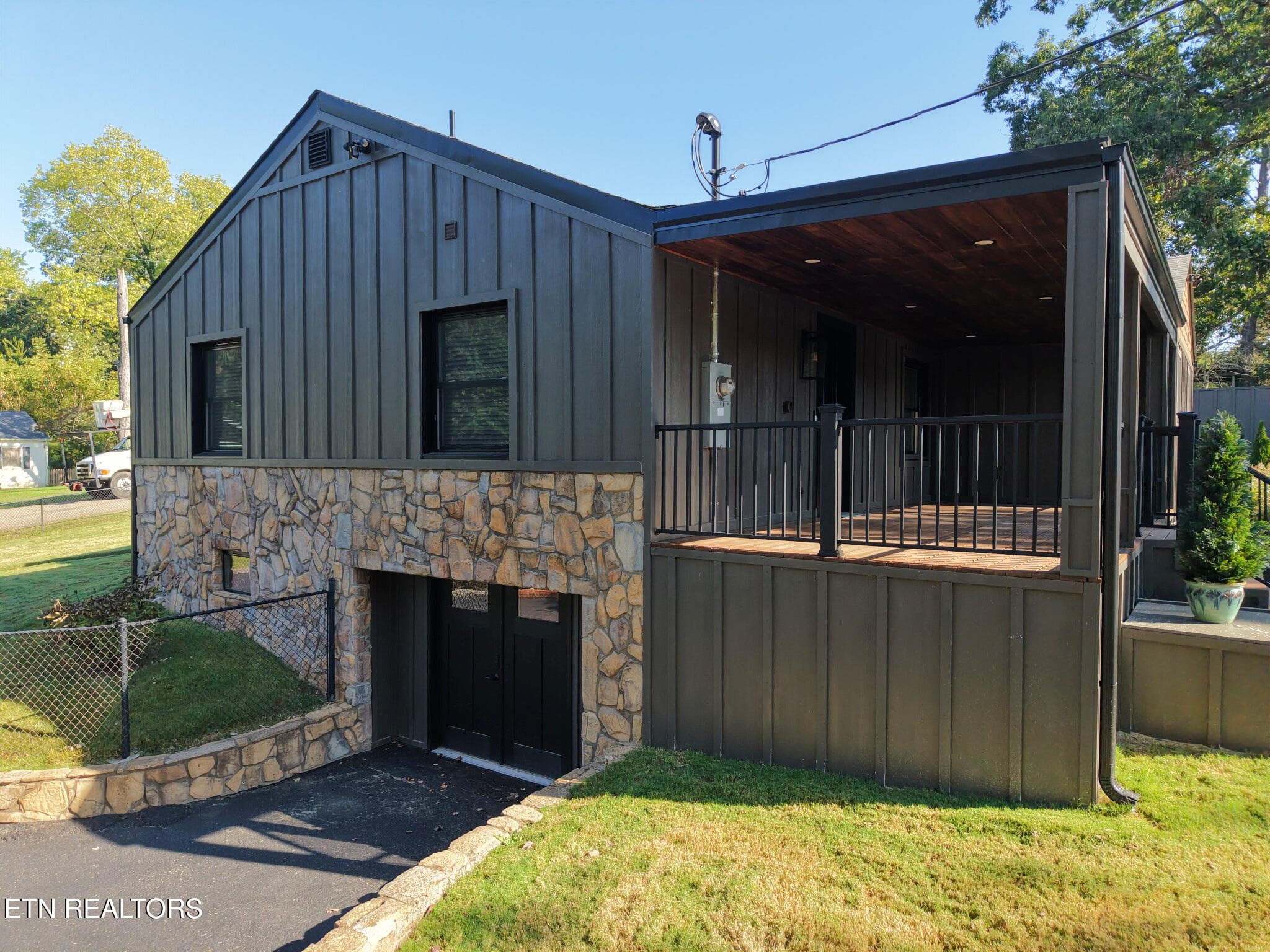 Side and Basement - 3434 Kenilworth Lane, Knoxville, TN 37917, Knoxville