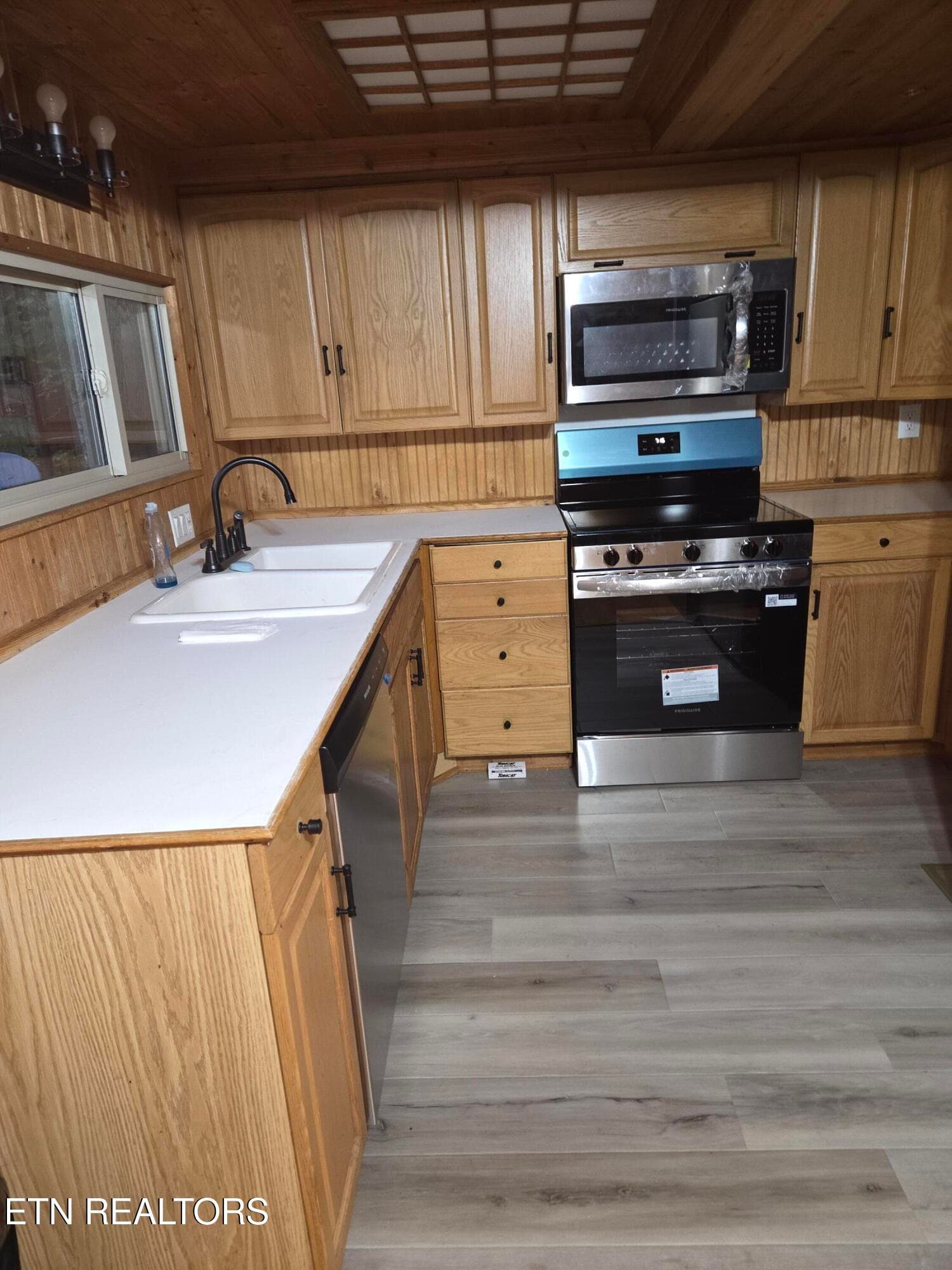 1000019393 - 704 Selma Lane, Gatlinburg, TN 37738