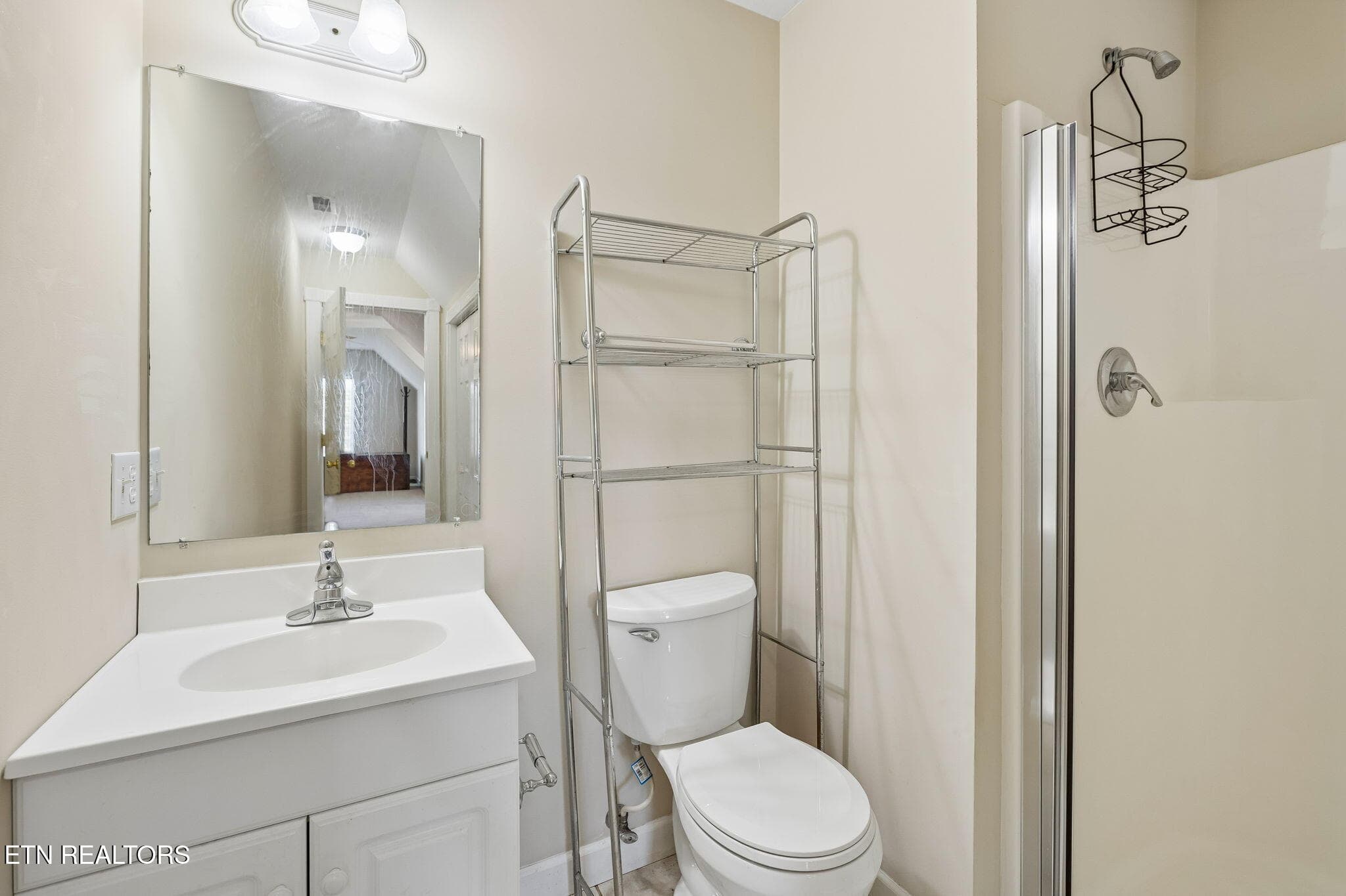 Upstairs Bathroom - 3551 Tolbert Drive, Cookeville, TN 38506, Cookeville